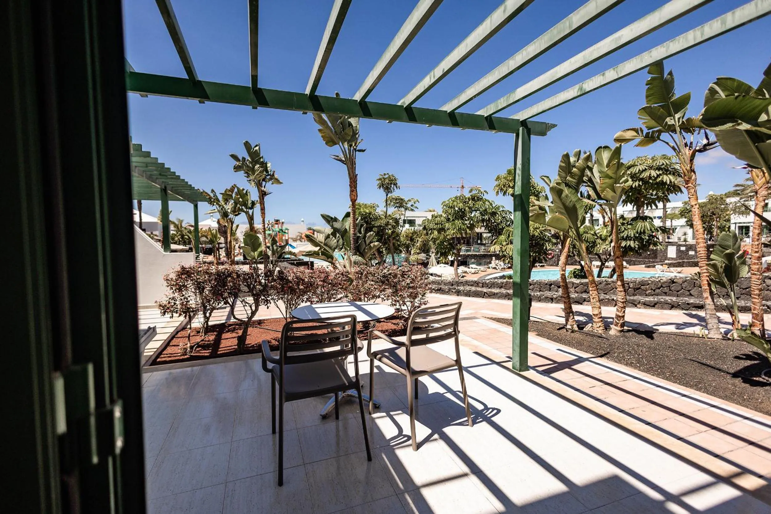 Classic one bedroom apartment with Terrace Pool View 1 Adult in Caybeach Sun