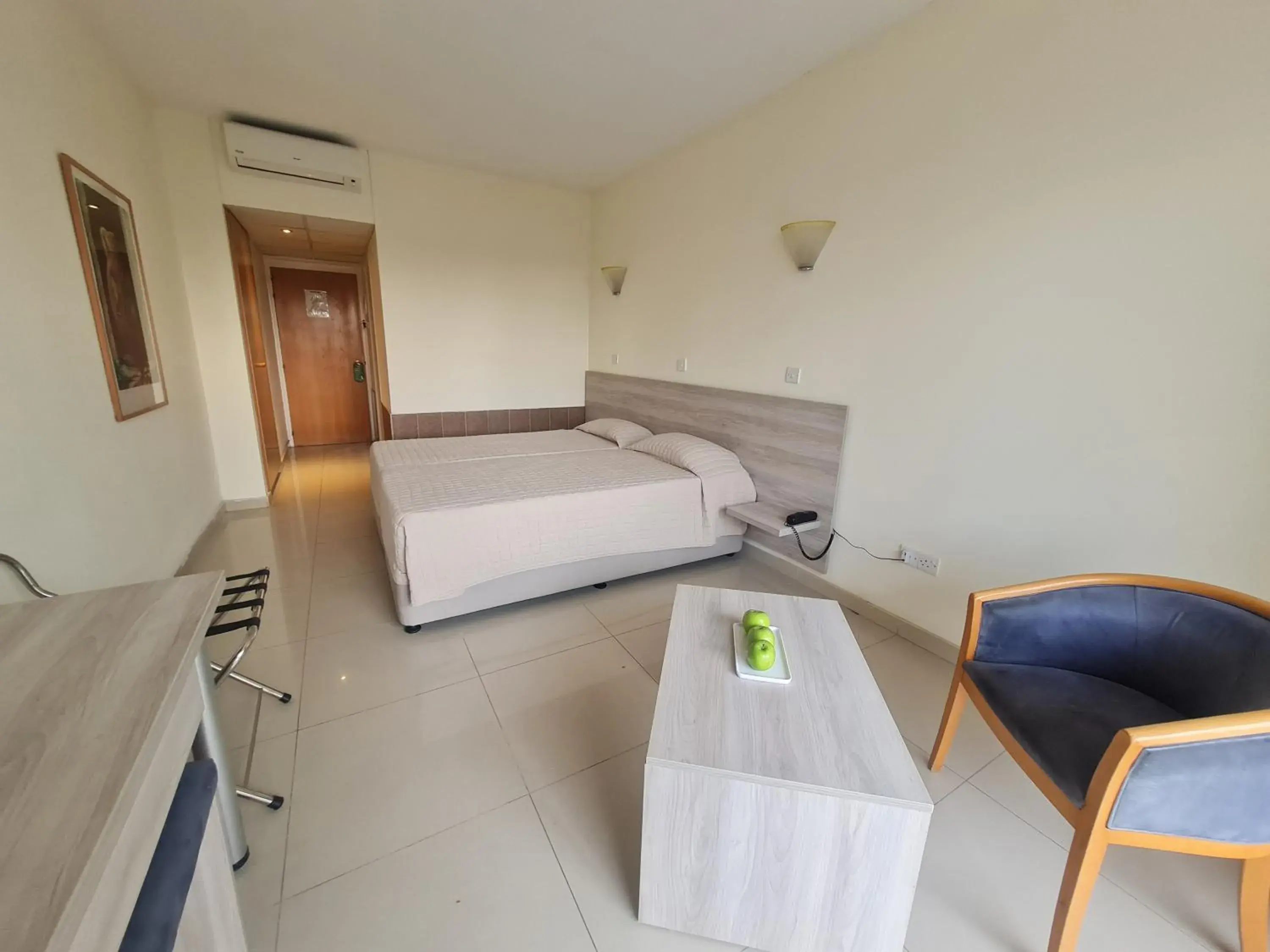 Bed in Veronica Hotel Bed in Veronica Hotel