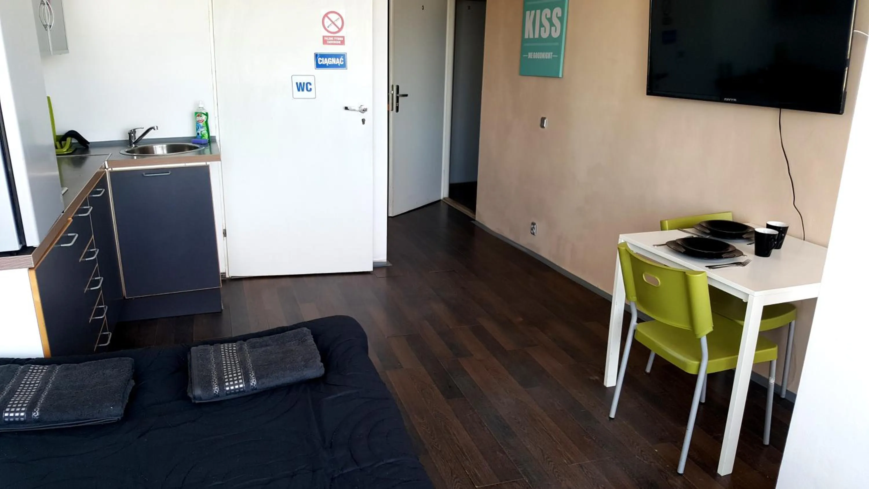 Living room in Walk distance to mokotow business park