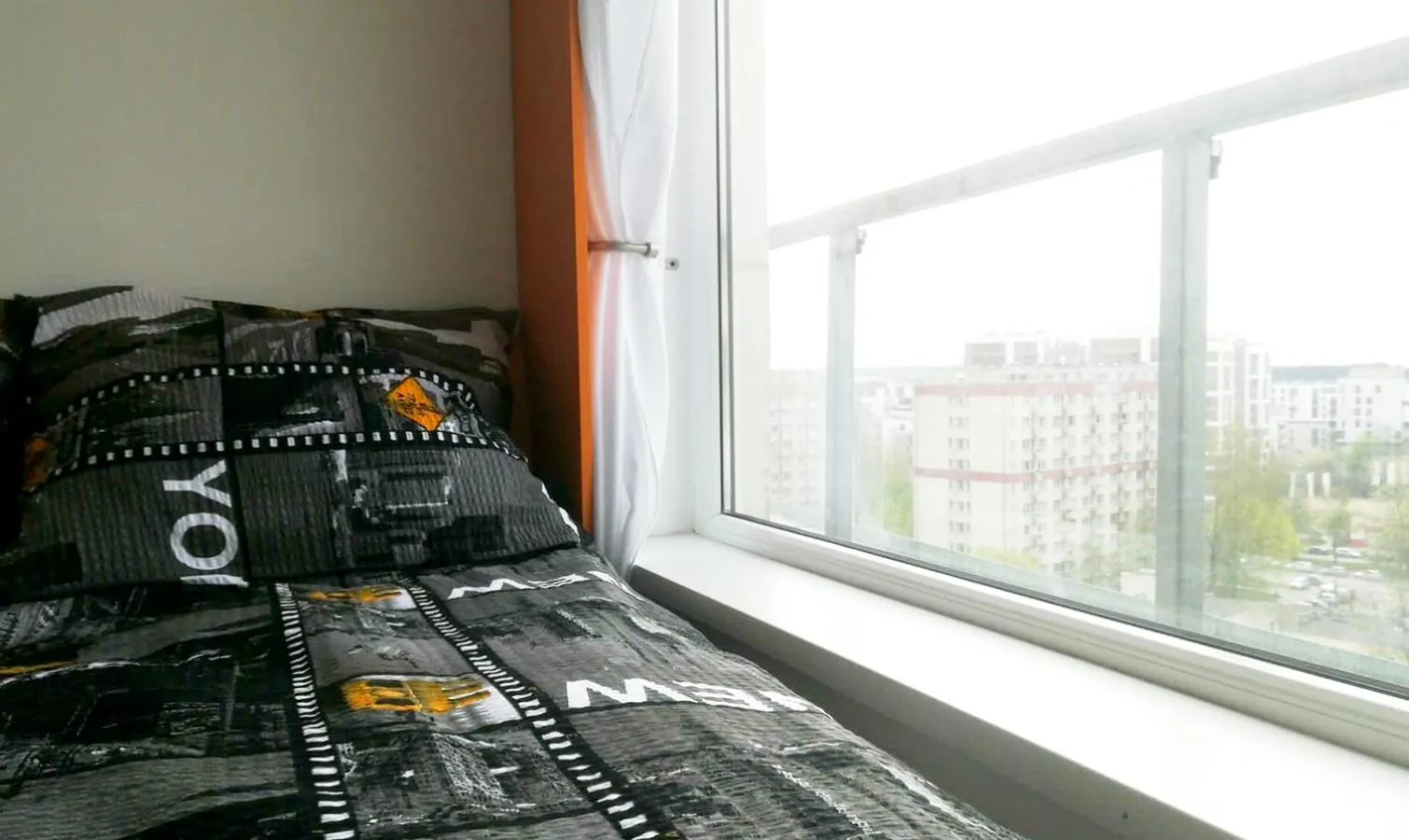 Bed in Walk distance to mokotow business park