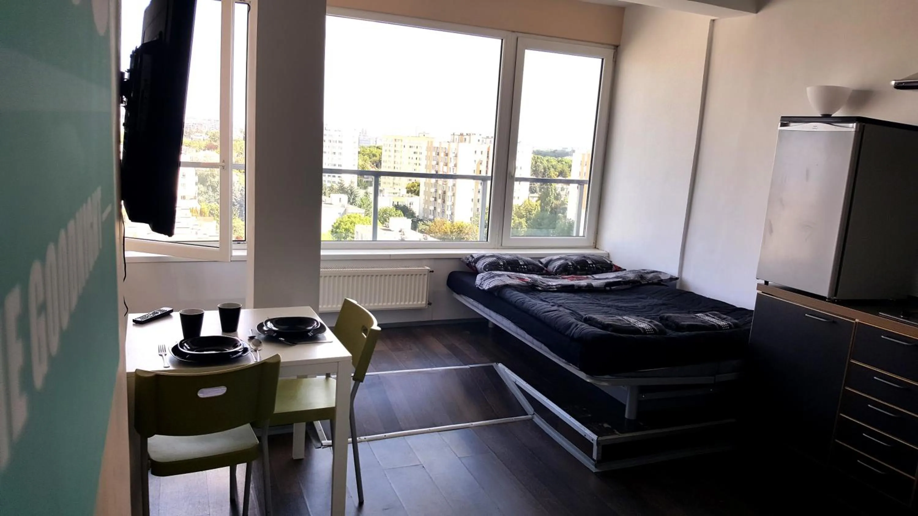 Living room, Bed in Walk distance to mokotow business park
