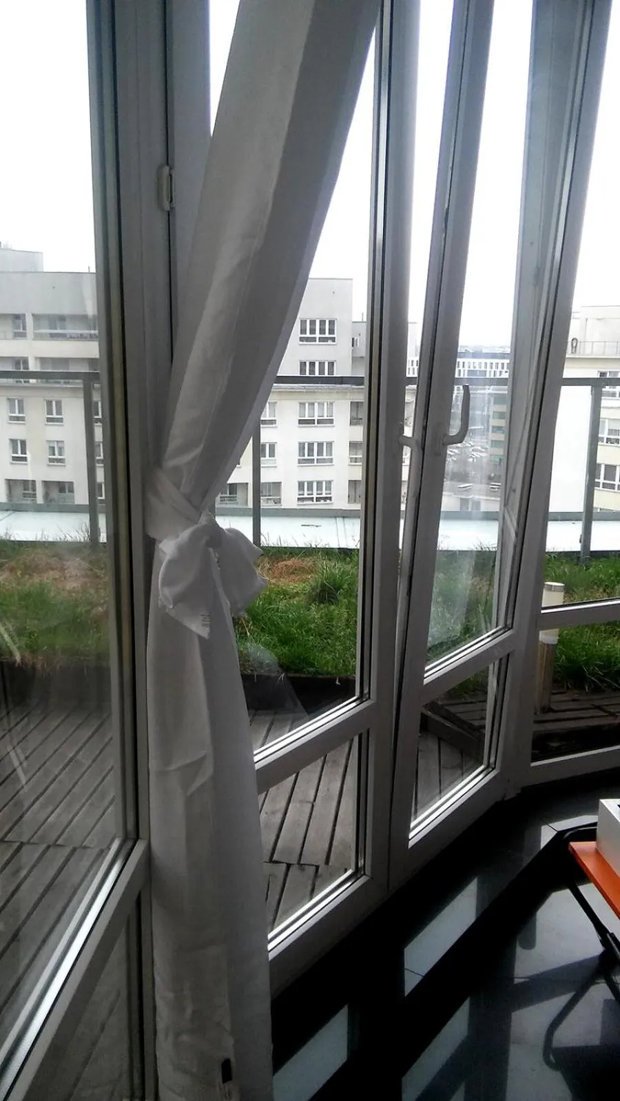 Walk distance to mokotow business park