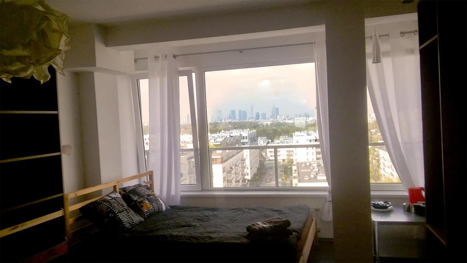 Walk distance to mokotow business park