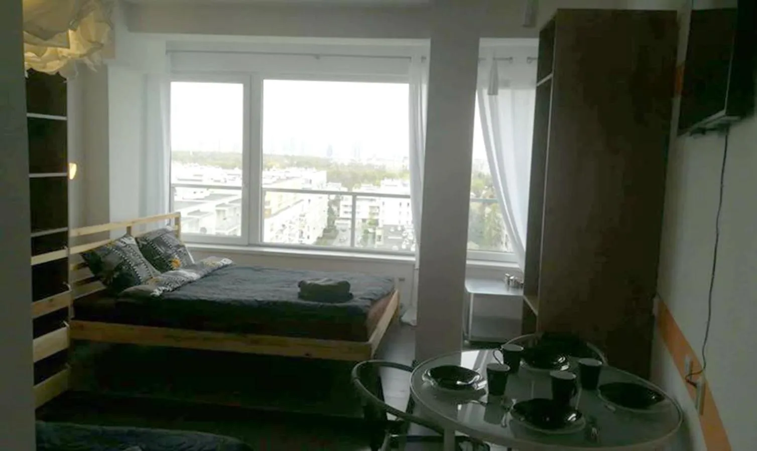 Bed in Walk distance to mokotow business park