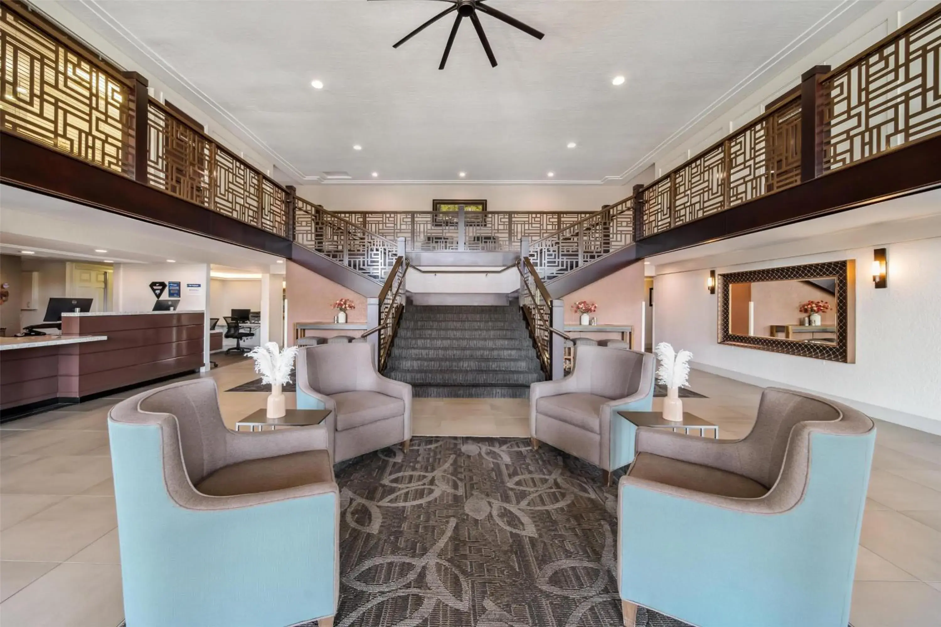 Lobby or reception in Best Western Plus Hilltop Inn Lobby or reception in Best Western Plus Hilltop Inn