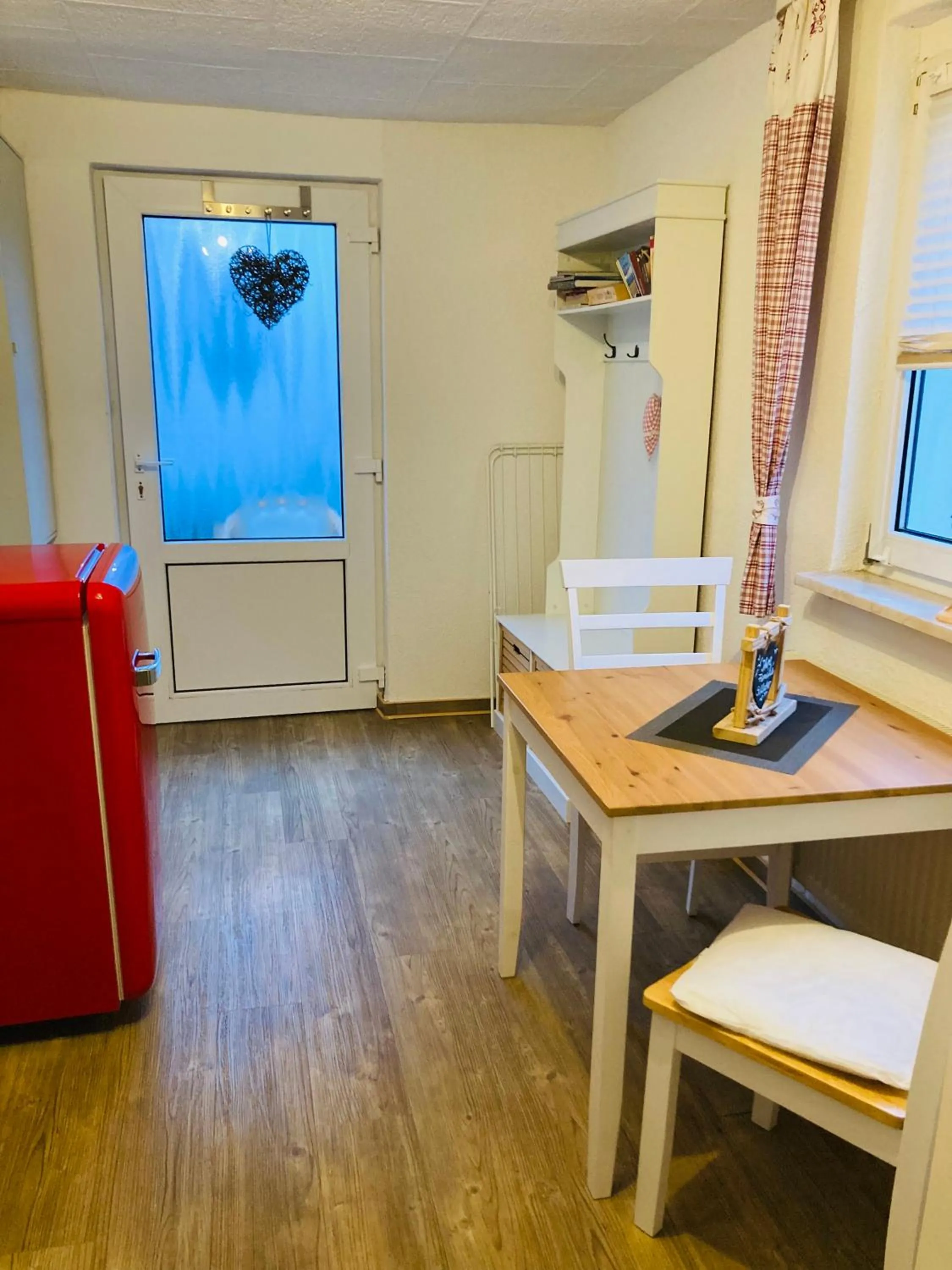 Photo of the whole room in Strandkojen