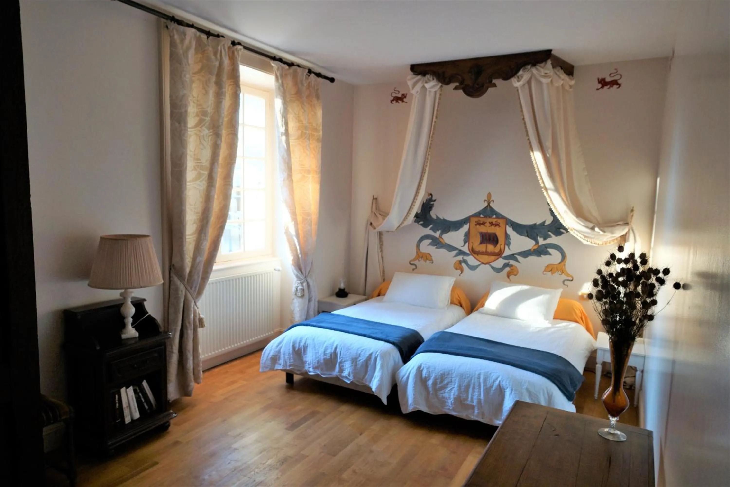 Deluxe Double Room with Bath - single occupancy in Moulin de Belle Isle