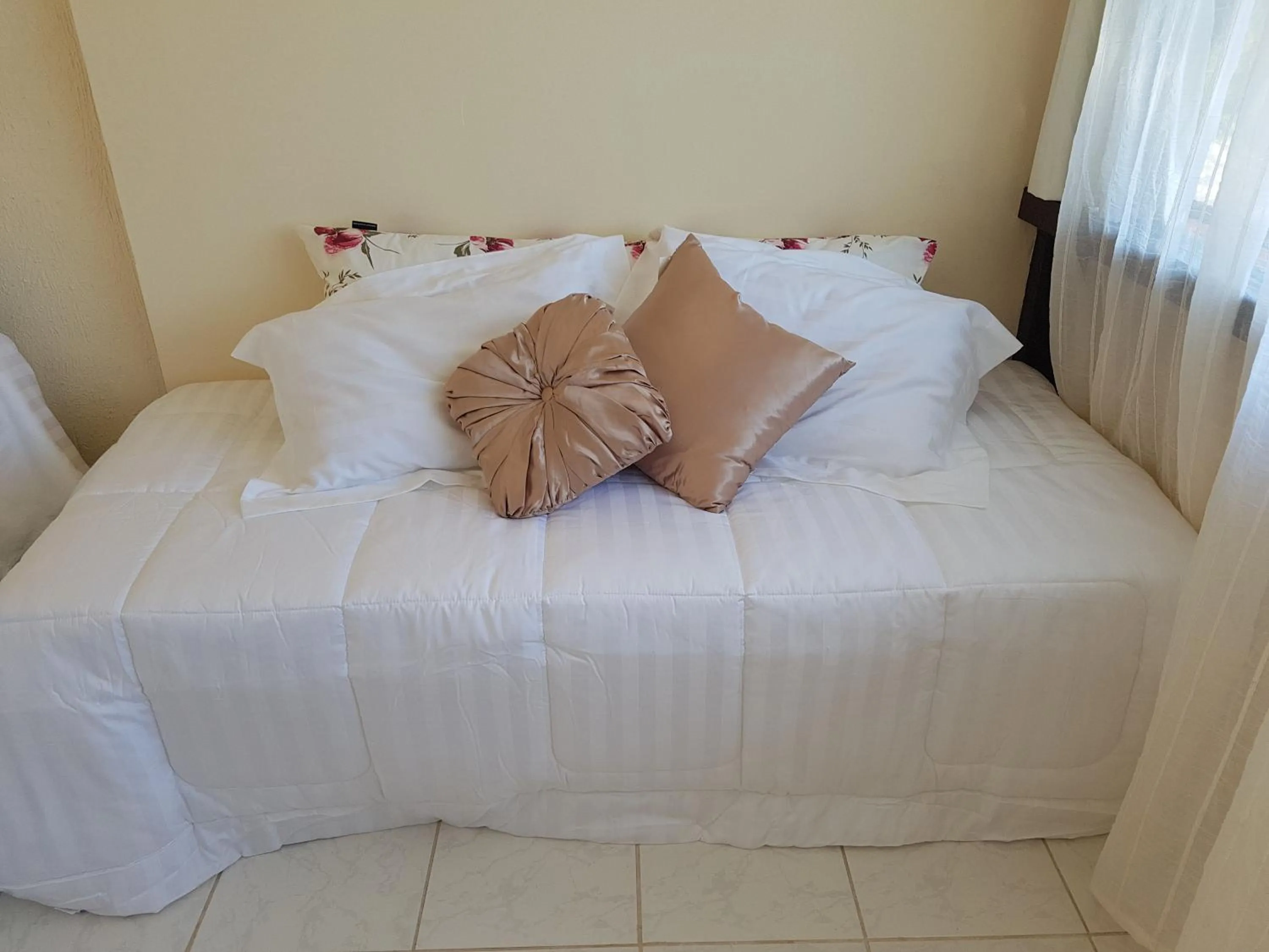 Photo of the whole room, Bed in Pousada Costa do Sapê