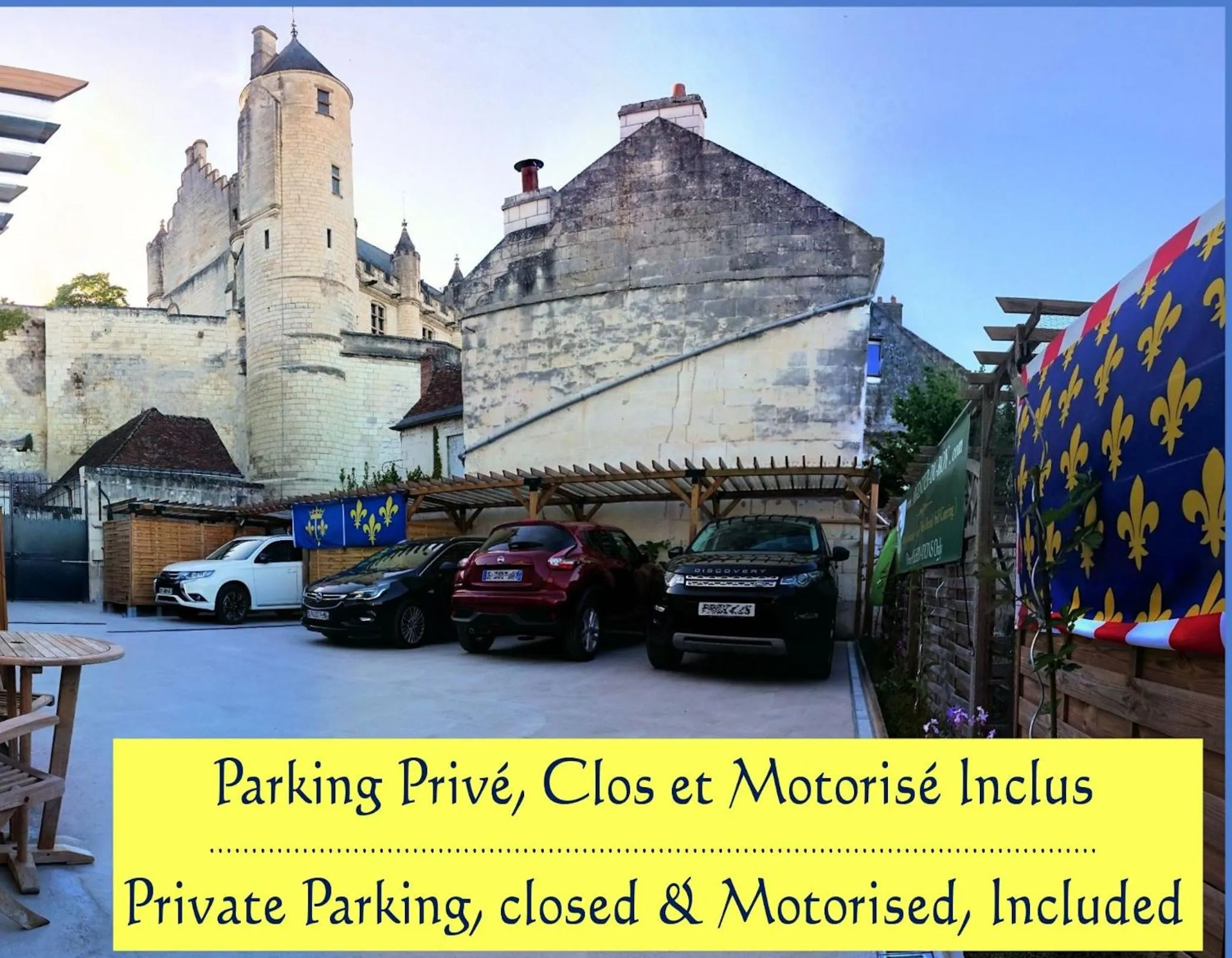 Balcony/Terrace in La Maison de l'Argentier du Roy