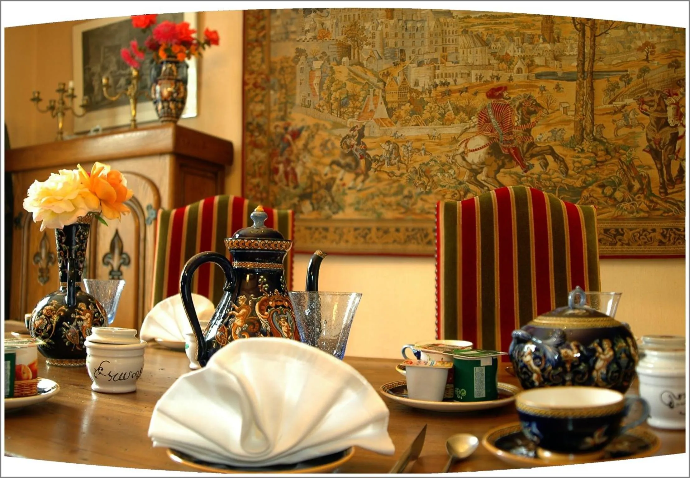 Dining area in La Maison de l'Argentier du Roy