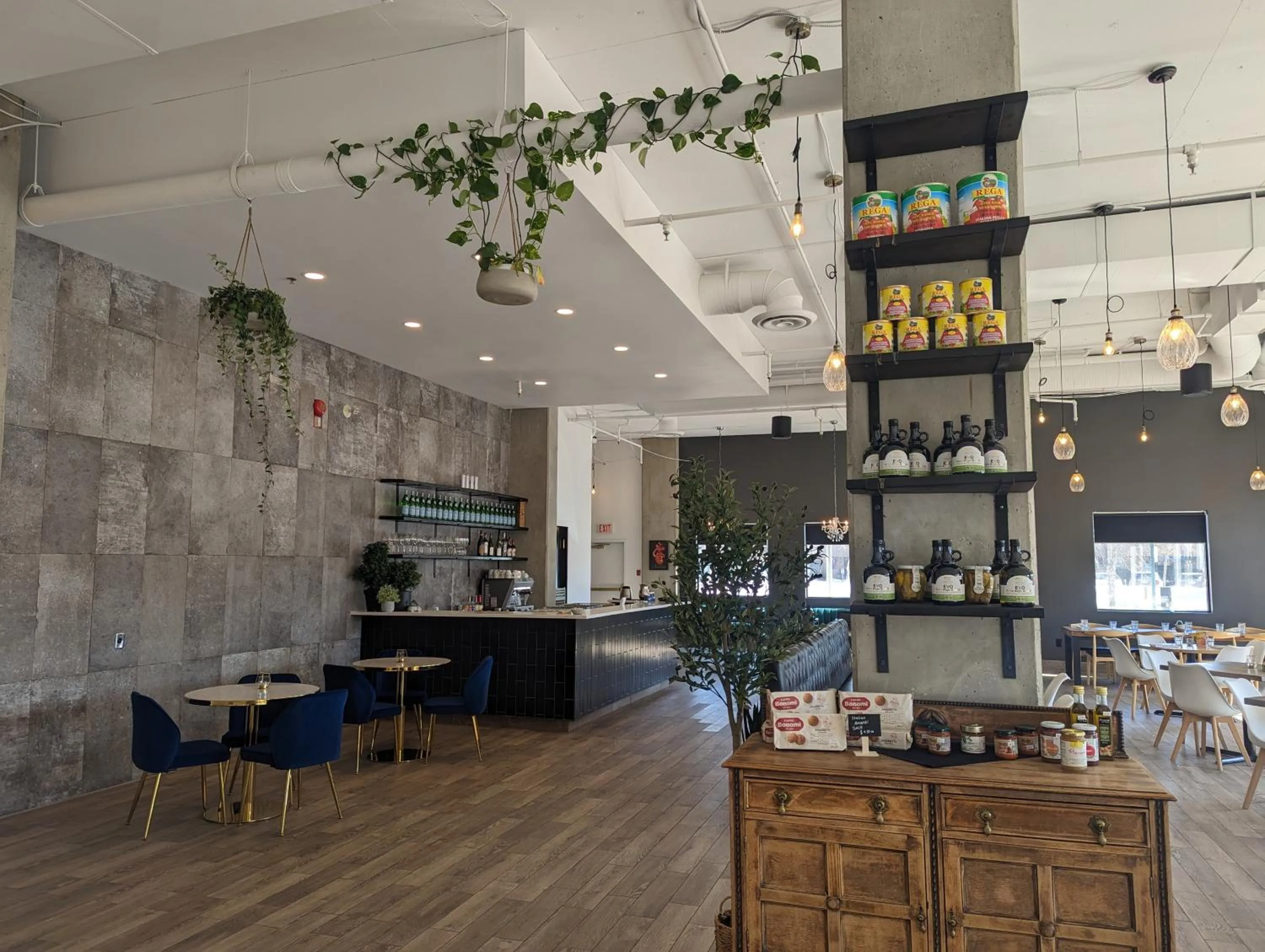 Restaurant/places to eat in Divya Sutra Plaza and Conference Centre Calgary Airport