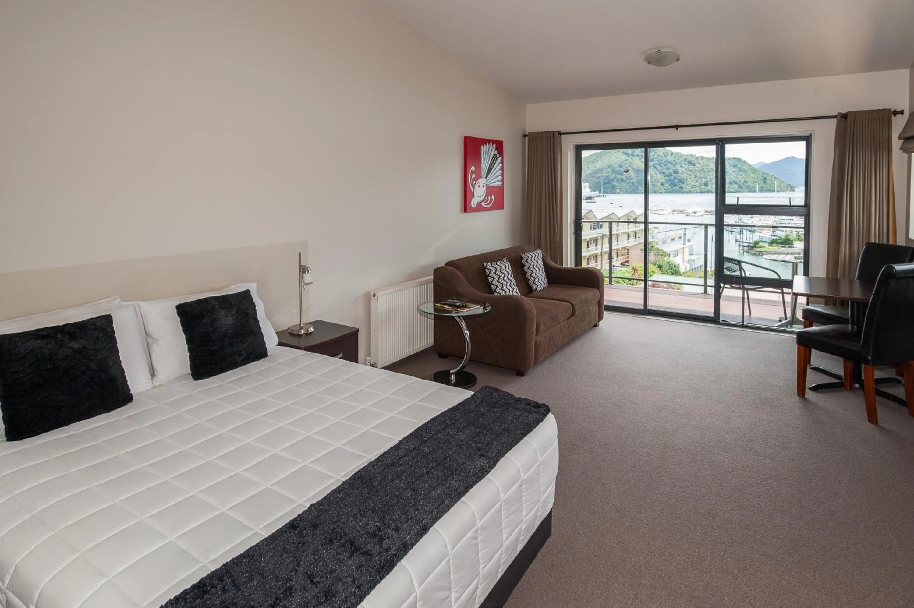 Bedroom, Bed in Harbour View Motel