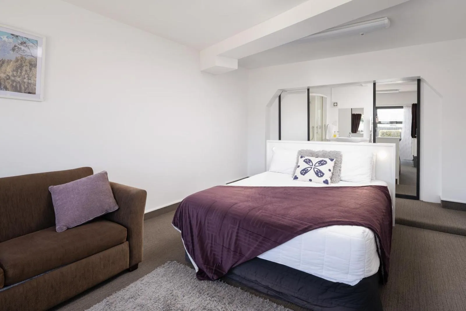 Bed in Harbour View Motel