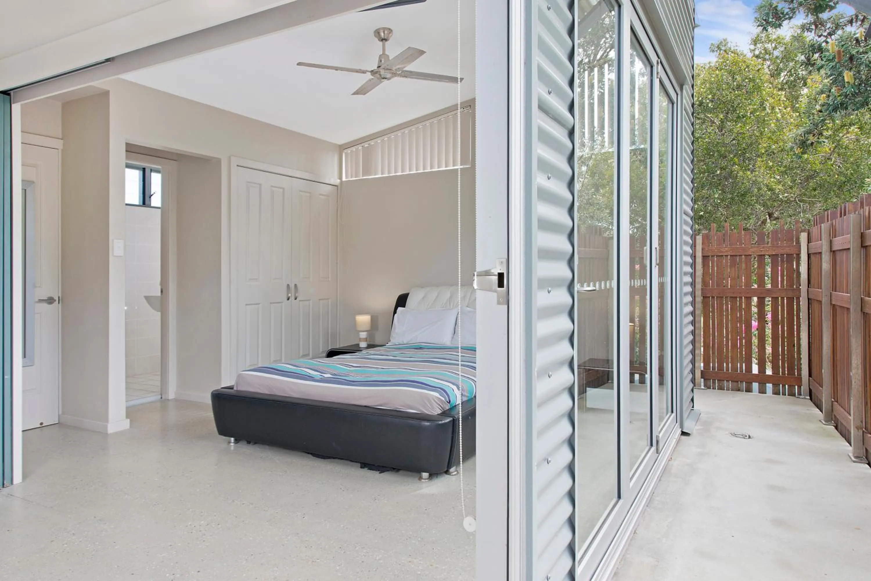 Crescent Head Spa Villa