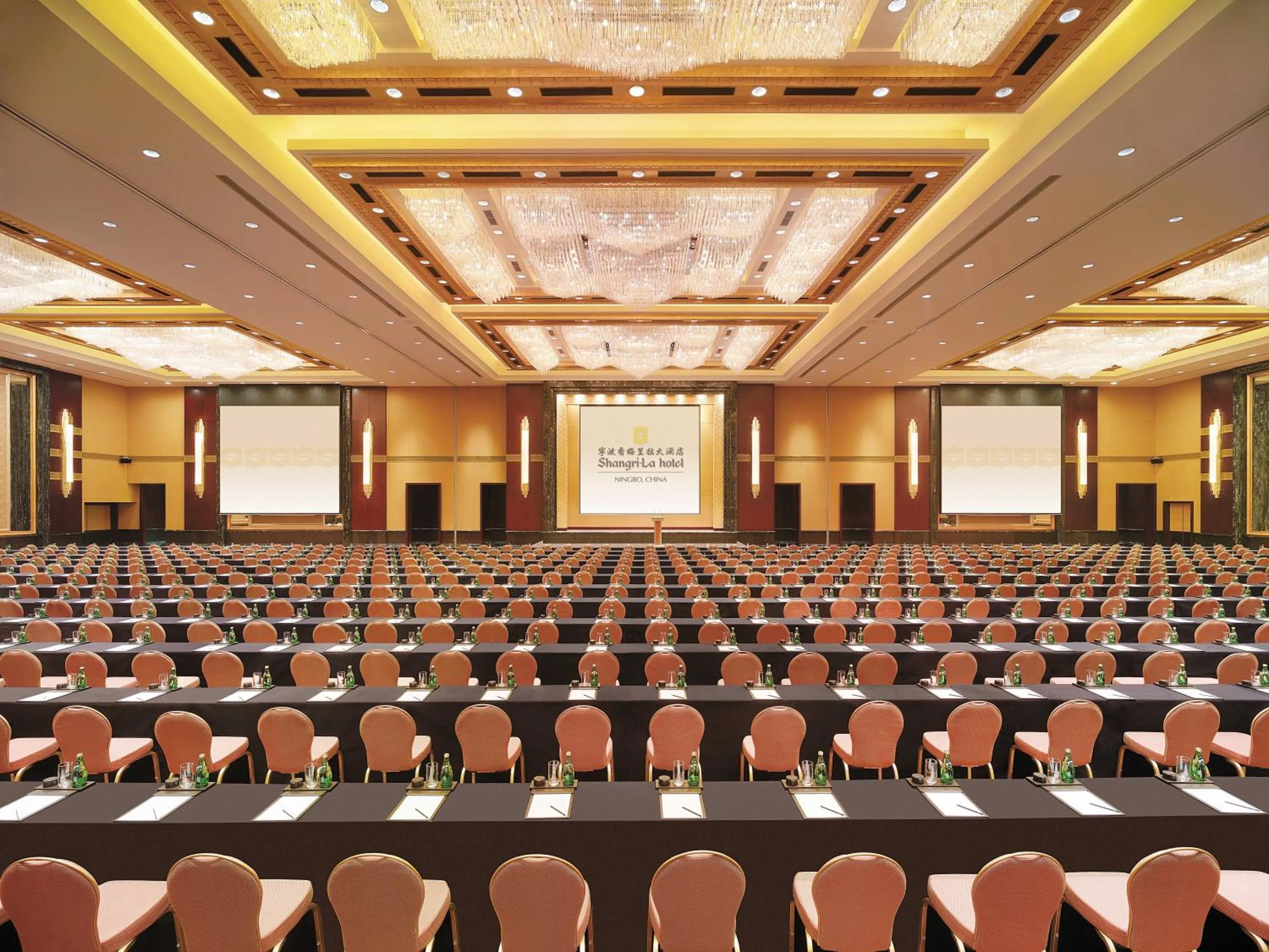 Banquet/Function facilities in Shangri-La Ningbo - The Three Rivers Intersection