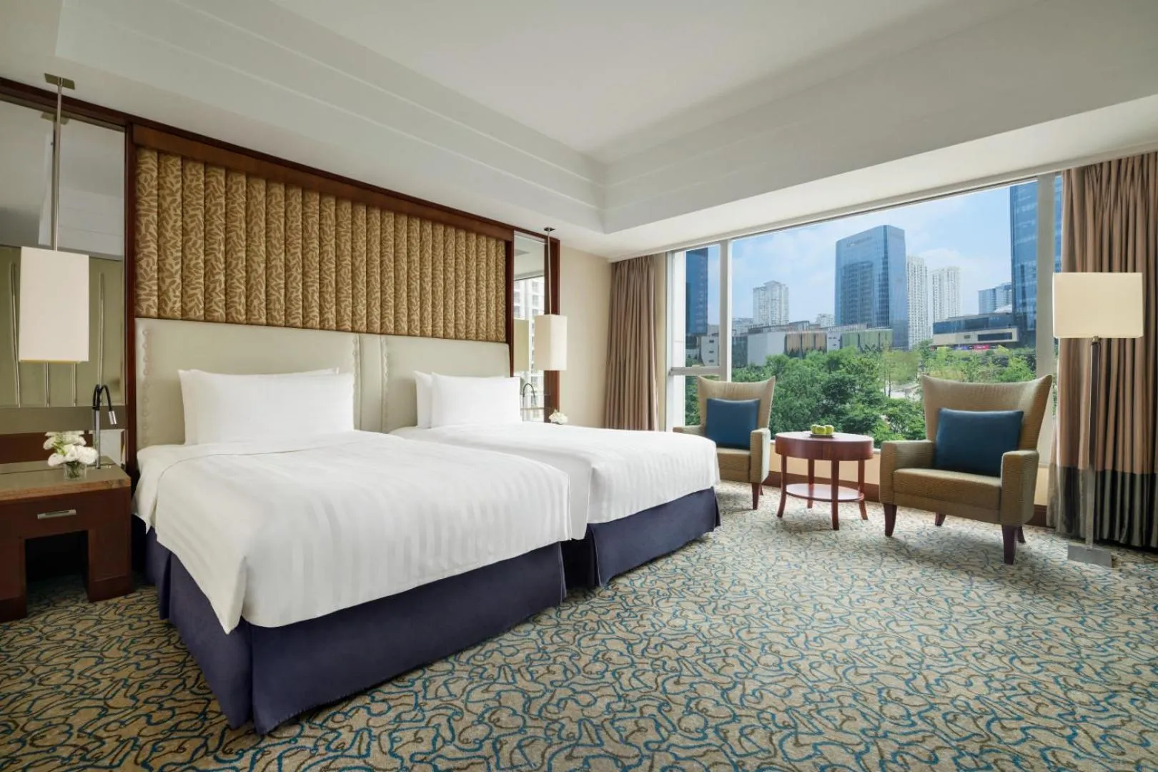 Photo of the whole room, Bed in Shangri-La Ningbo - The Three Rivers Intersection