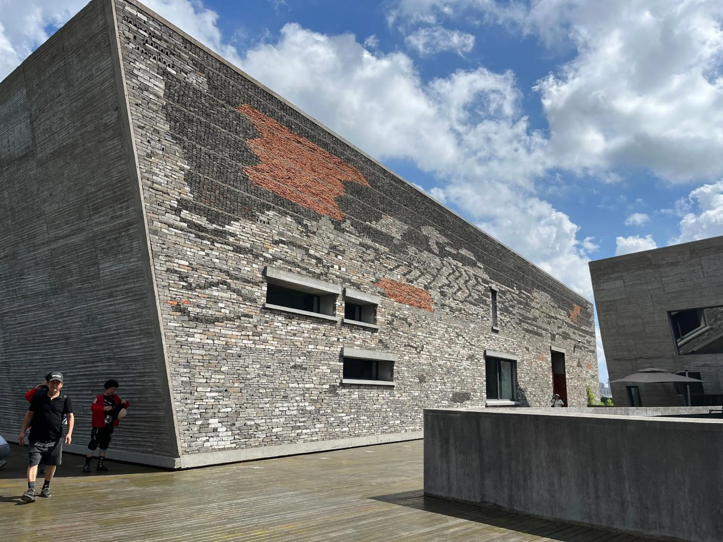 Nearby landmark in Shangri-La Ningbo - The Three Rivers Intersection