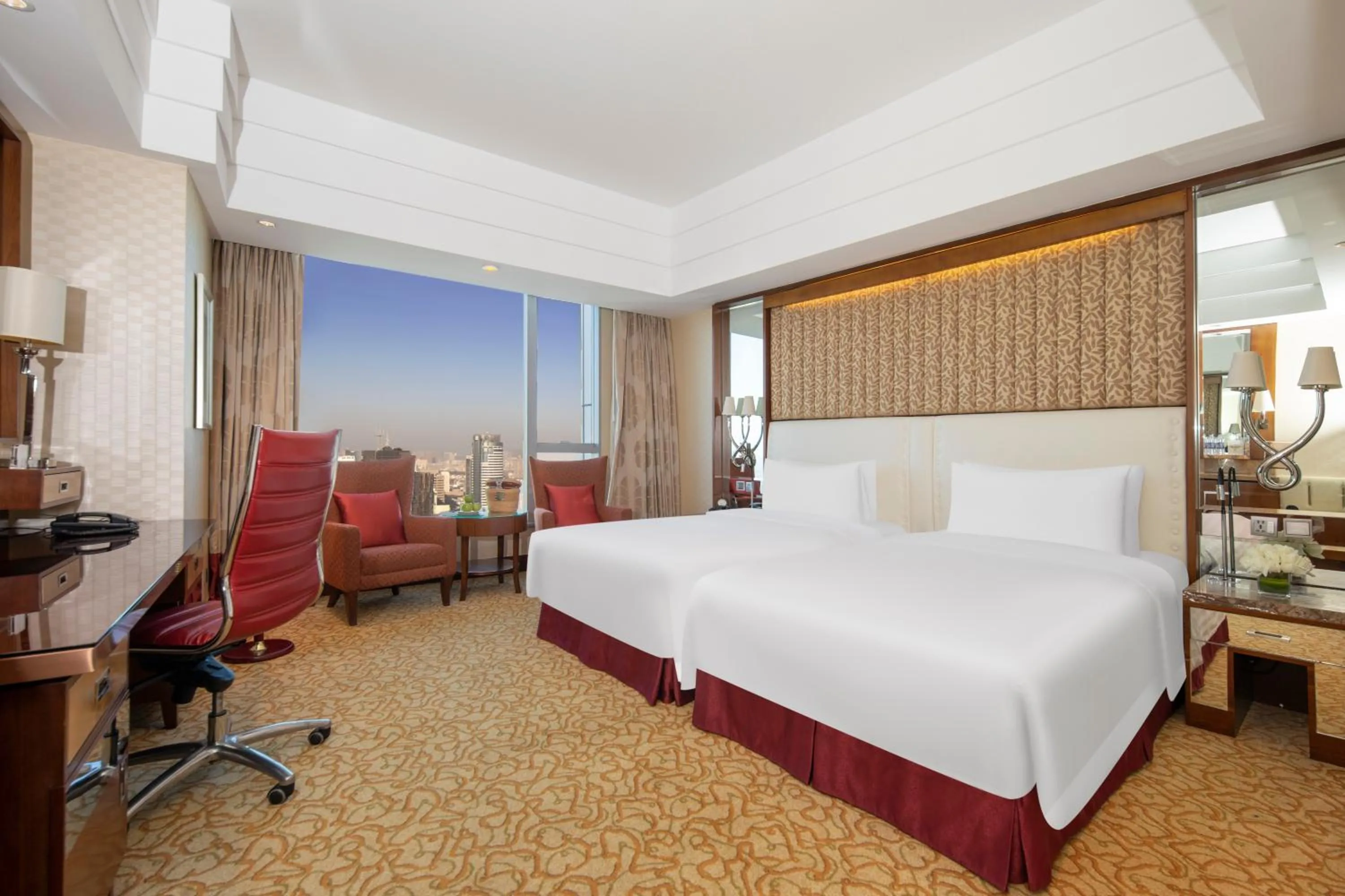Photo of the whole room, Bed in Shangri-La Ningbo - The Three Rivers Intersection