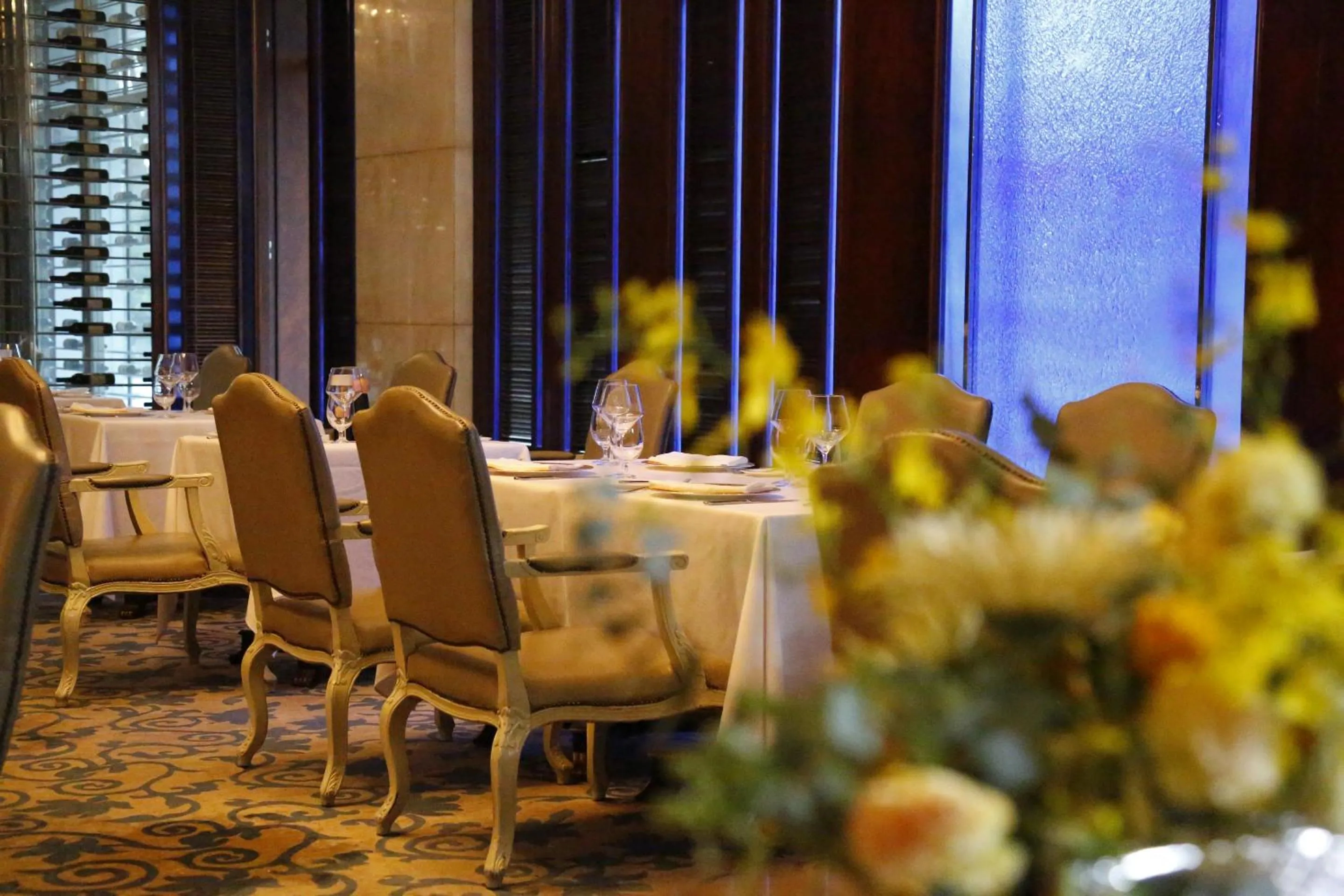 Restaurant/places to eat in Shangri-La Ningbo - The Three Rivers Intersection