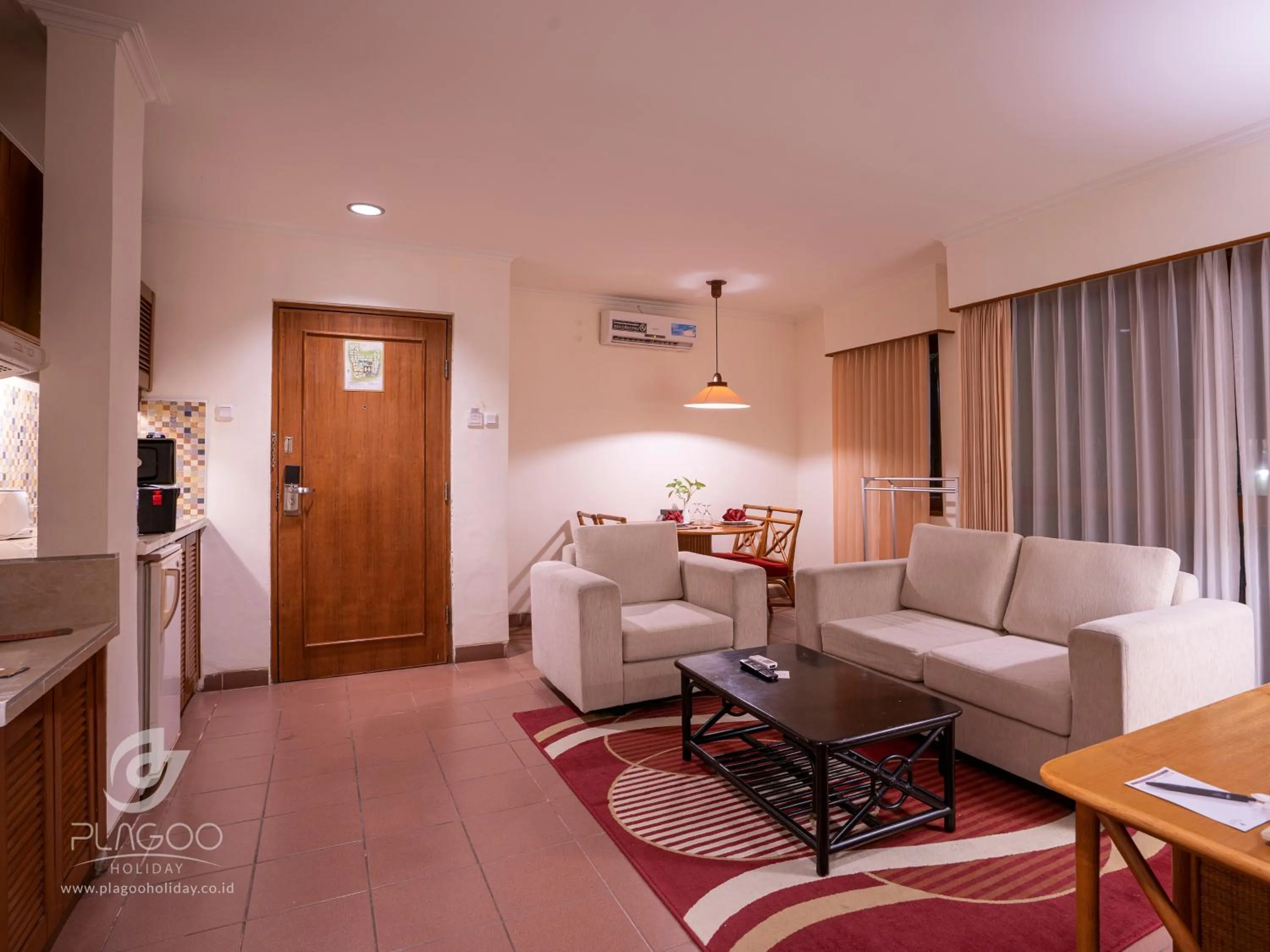 Plagoo Holiday Hotel