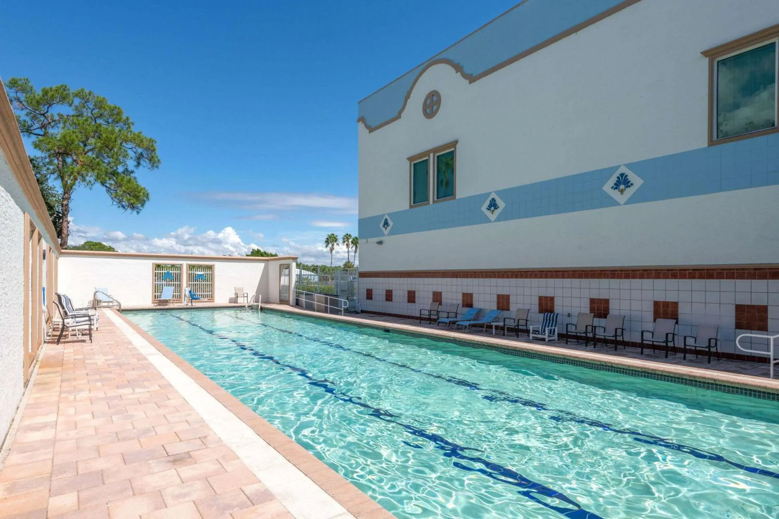 Swimming pool in Safety Harbor Resort & Spa Trademark Collection by Wyndham Swimming pool in Safety Harbor Resort & Spa Trademark Collection by Wyndham