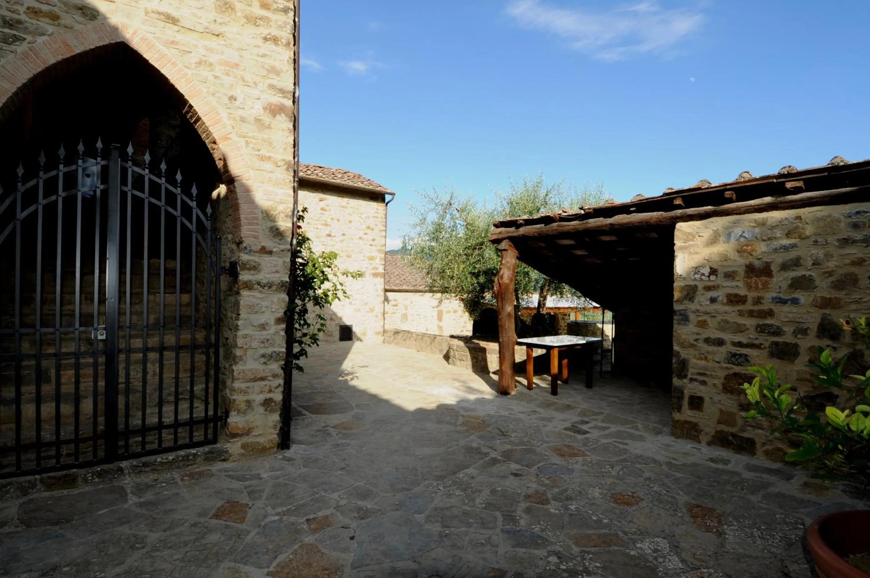 Patio in La Rimbecca Greve in Chianti