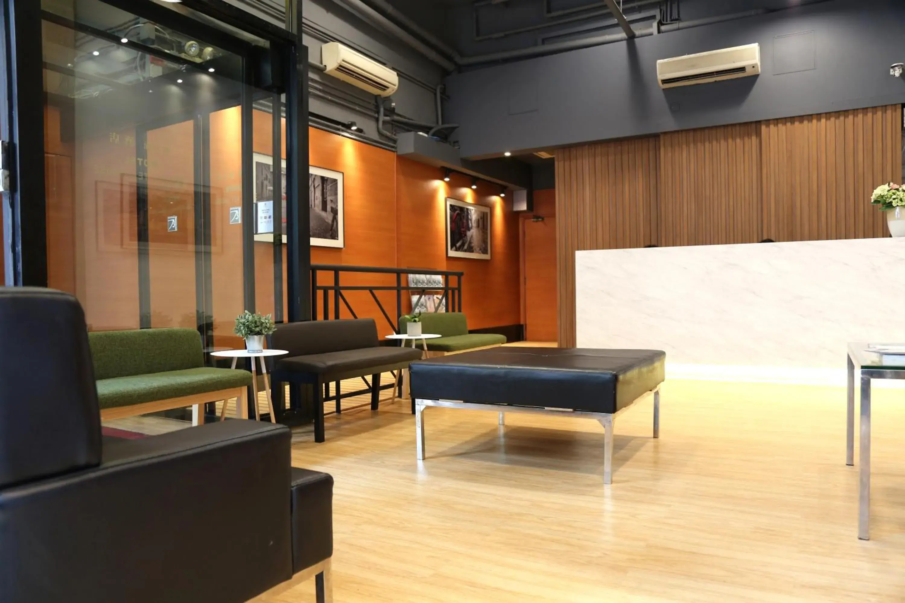 Lobby or reception in Bridal Tea House Hotel - Yaumatei Lobby or reception in Bridal Tea House Hotel - Yaumatei