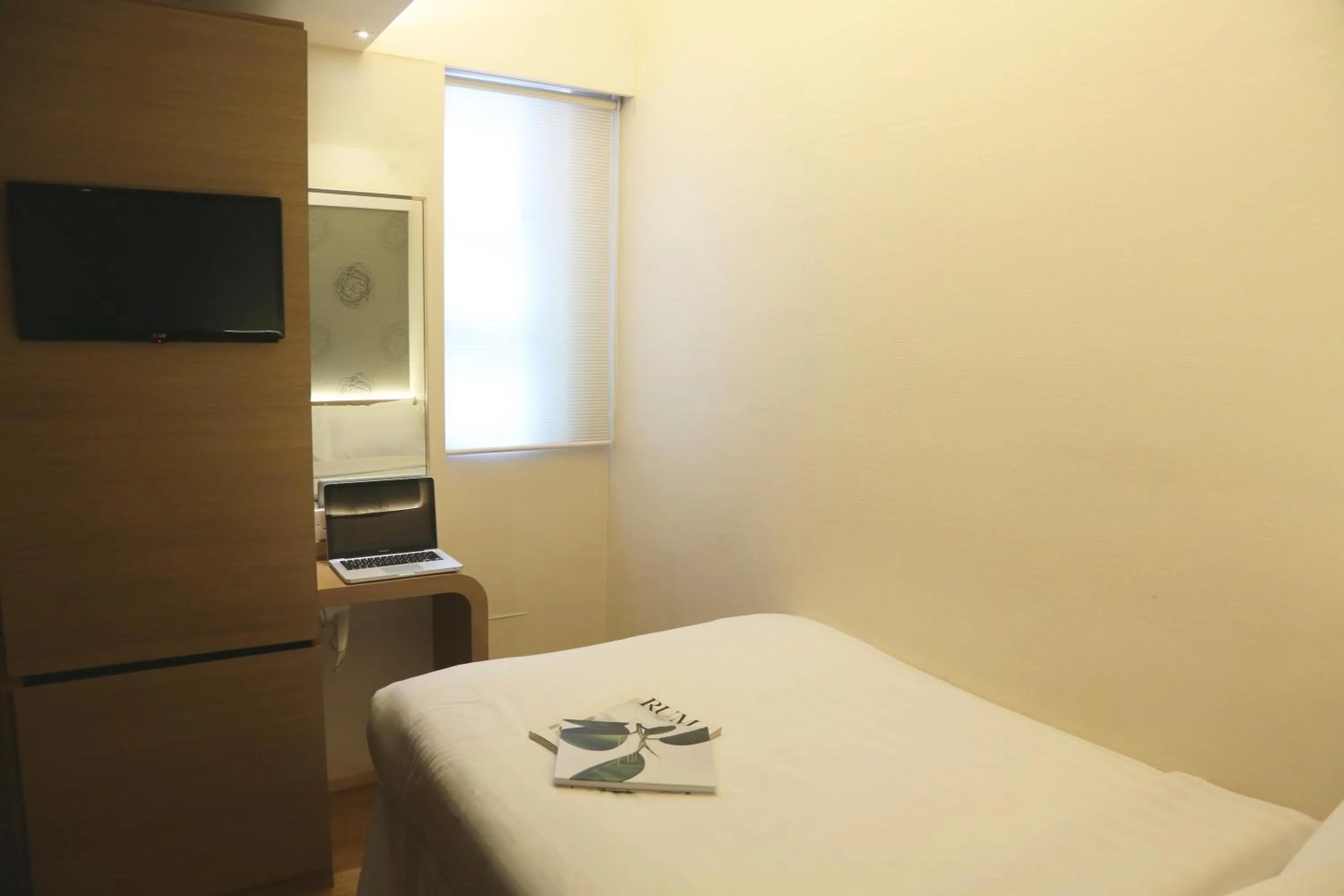 bunk bed, Bed in Bridal Tea House Hotel - Yaumatei