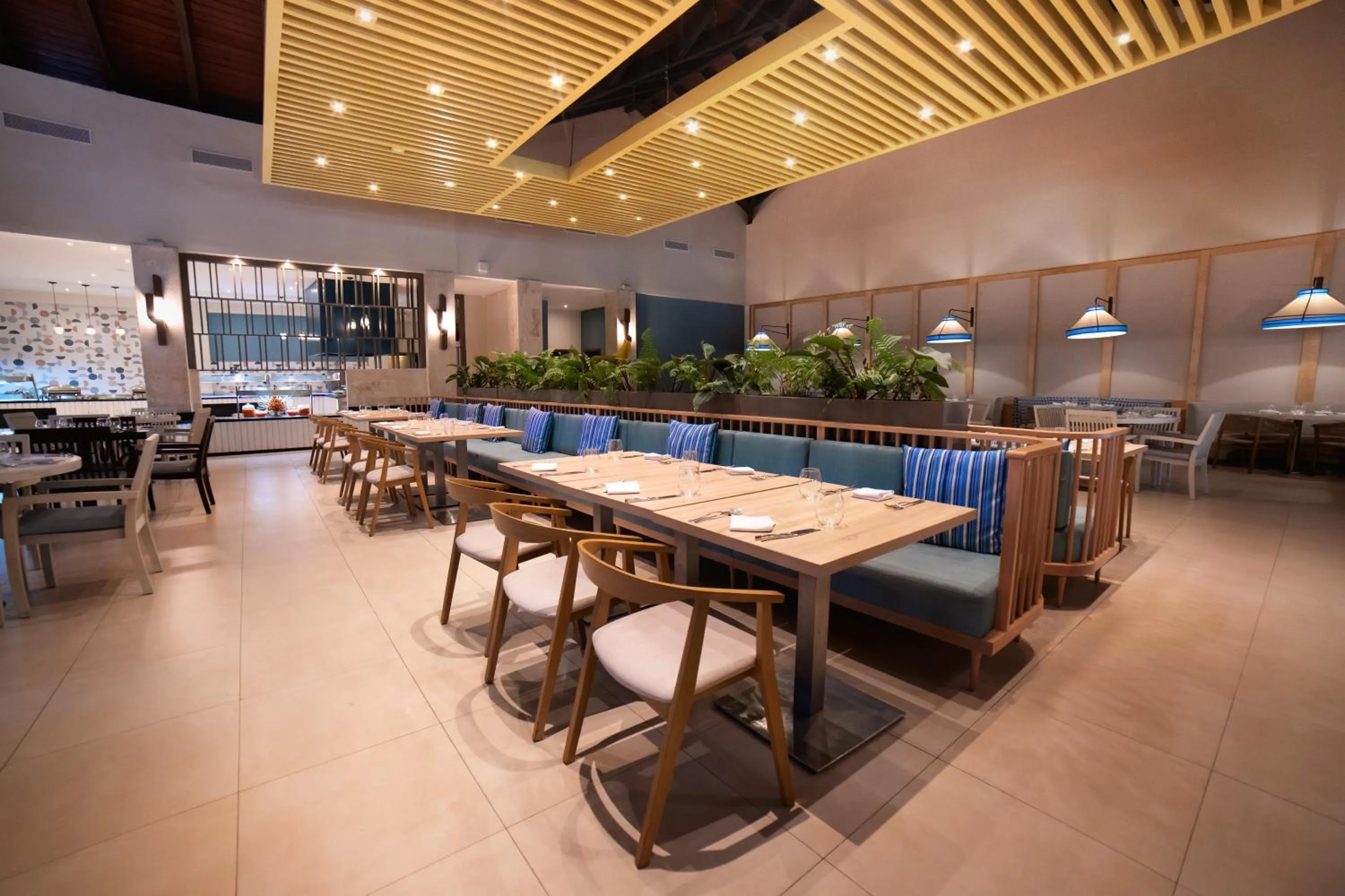 Restaurant/places to eat in Royalton Hideaway Punta Cana, An Autograph Collection All-Inclusive Resort & Casino - Adults Only