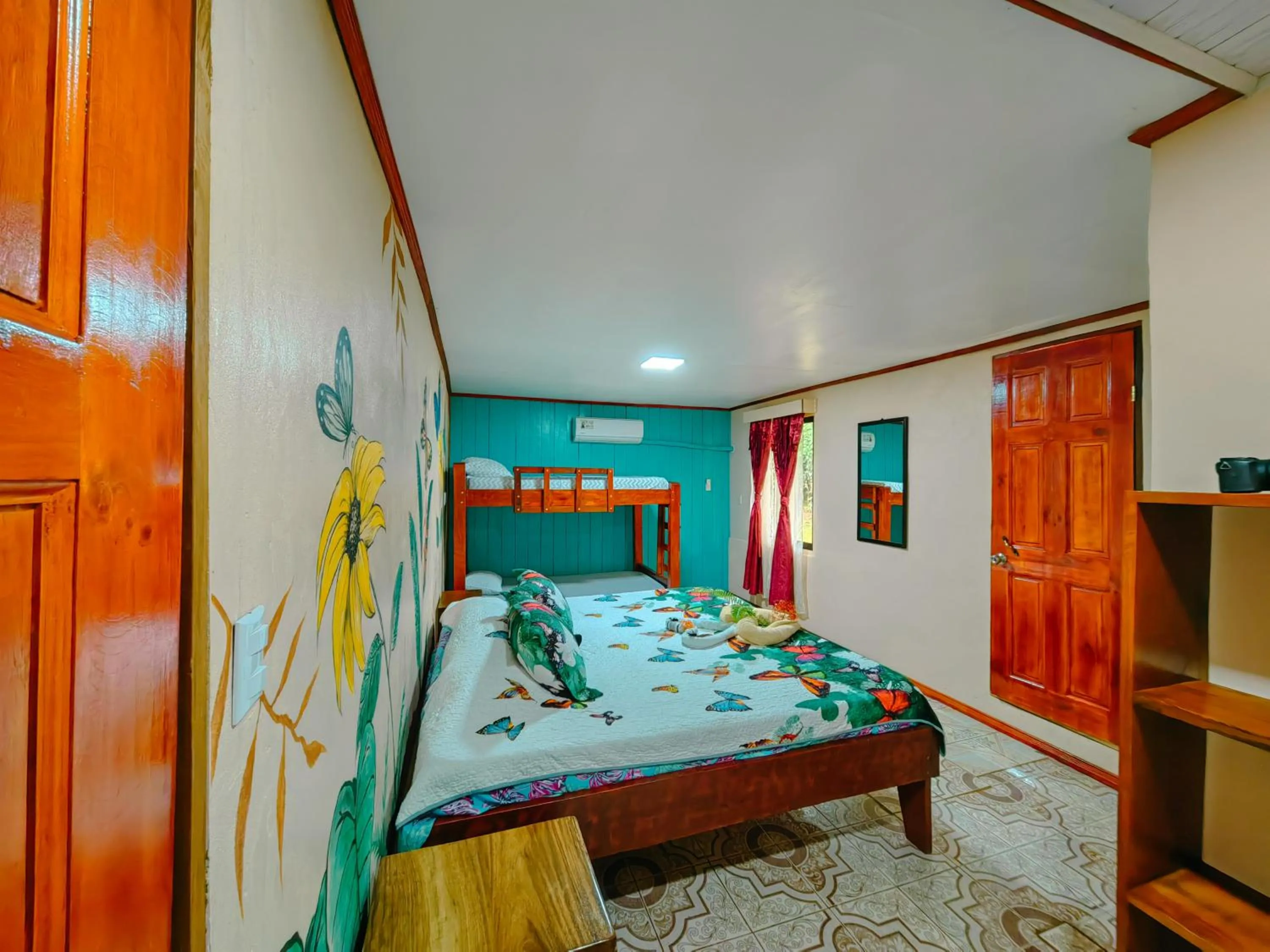 Bedroom, Bed in Hotel Casa Gitana Corcovado Tour operador