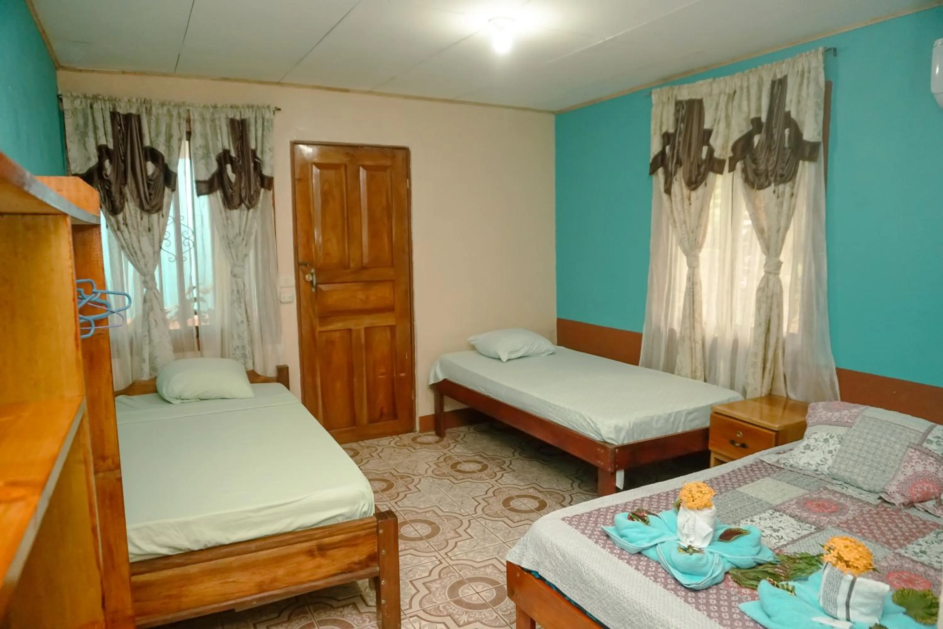 Bedroom, Bed in Hotel Casa Gitana Corcovado Tour operador