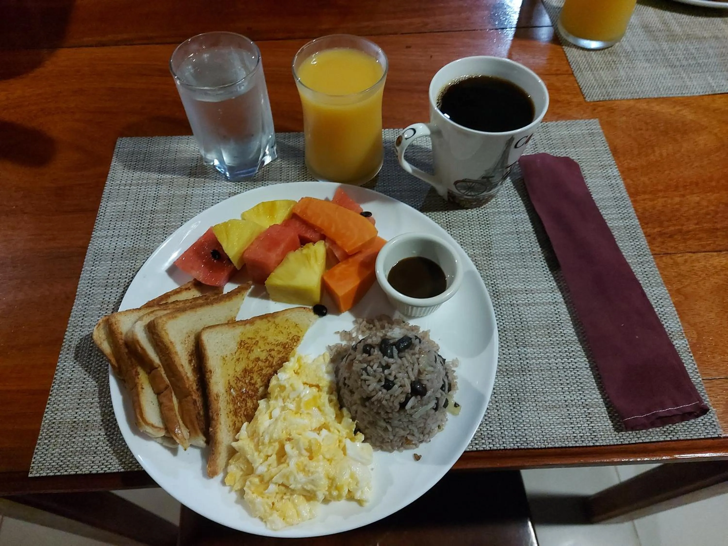 Breakfast in Hotel Casa Gitana Corcovado Tour operador