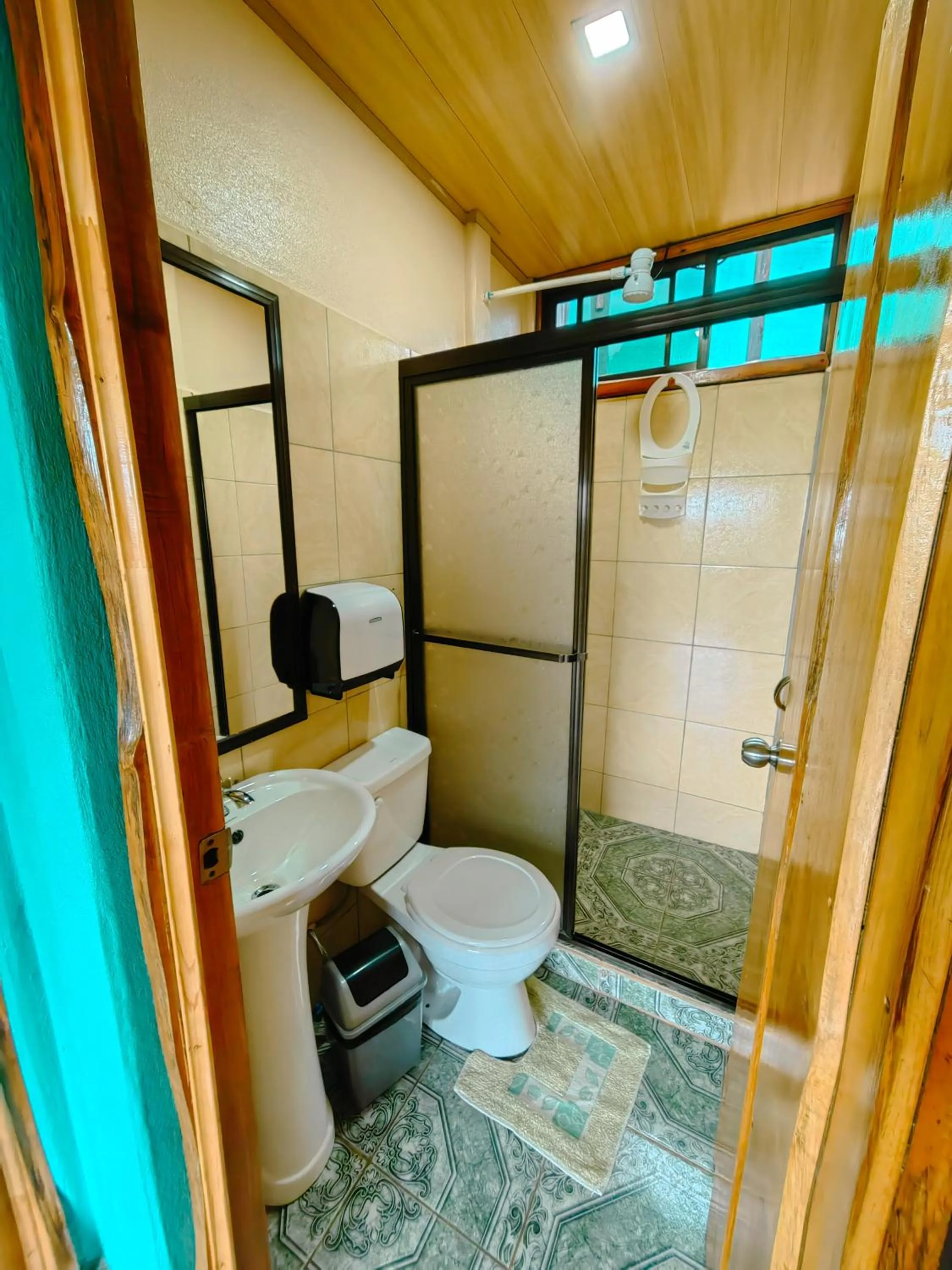 Bathroom in Hotel Casa Gitana Corcovado Tour operador