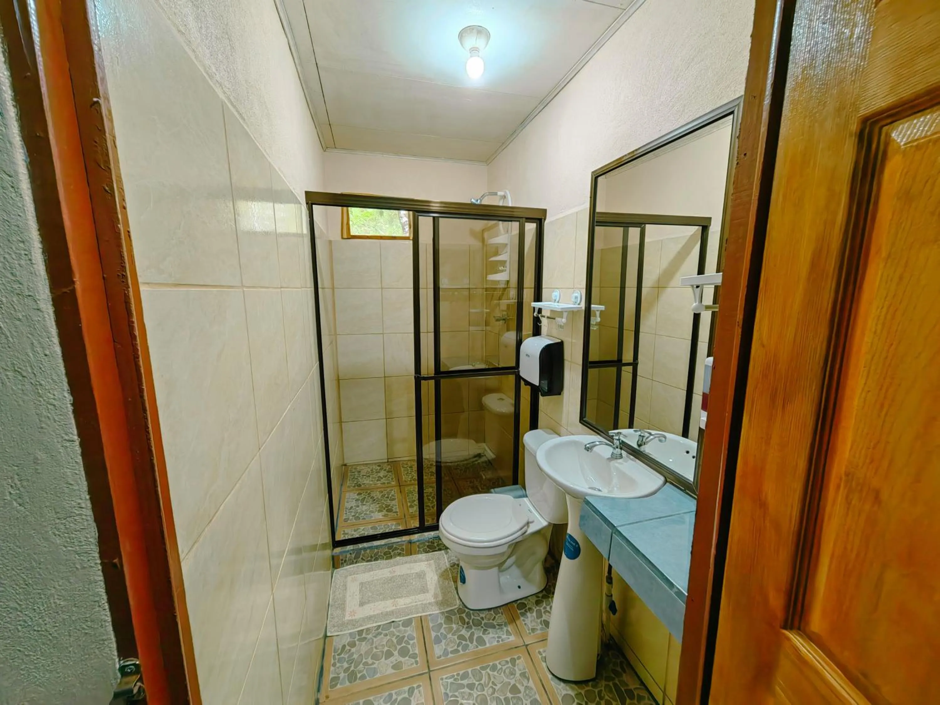 Bathroom in Hotel Casa Gitana Corcovado Tour operador