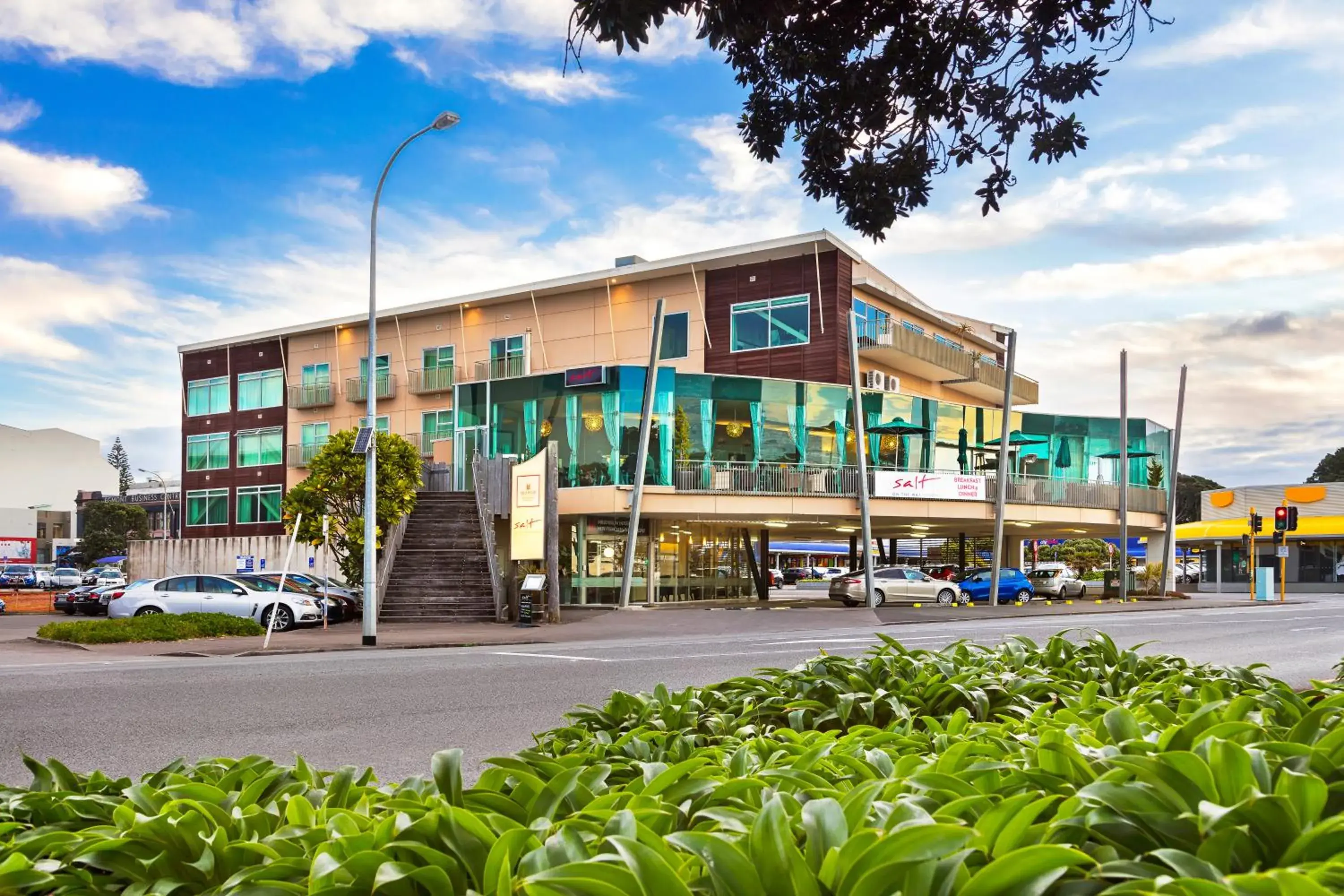 Facade/entrance in Millennium Hotel New Plymouth, Waterfront Facade/entrance in Millennium Hotel New Plymouth, Waterfront