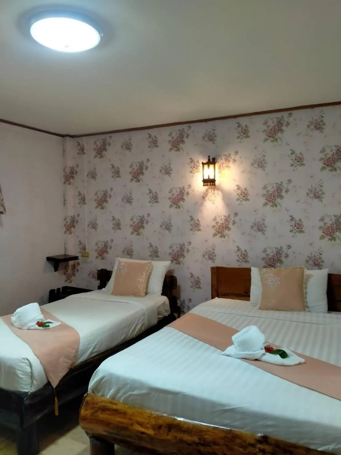 Bed in Saiyok River House