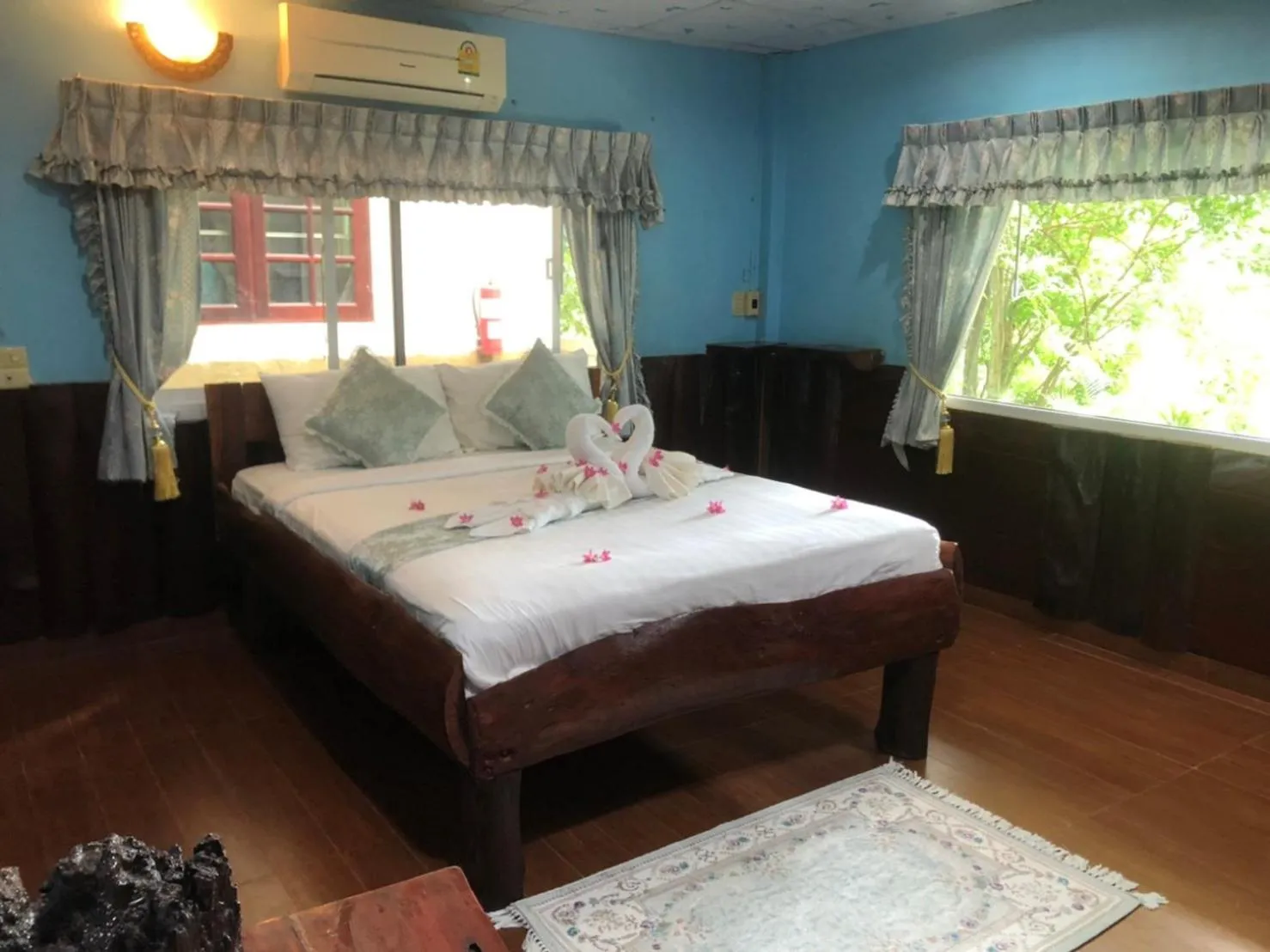 Bed in Saiyok River House