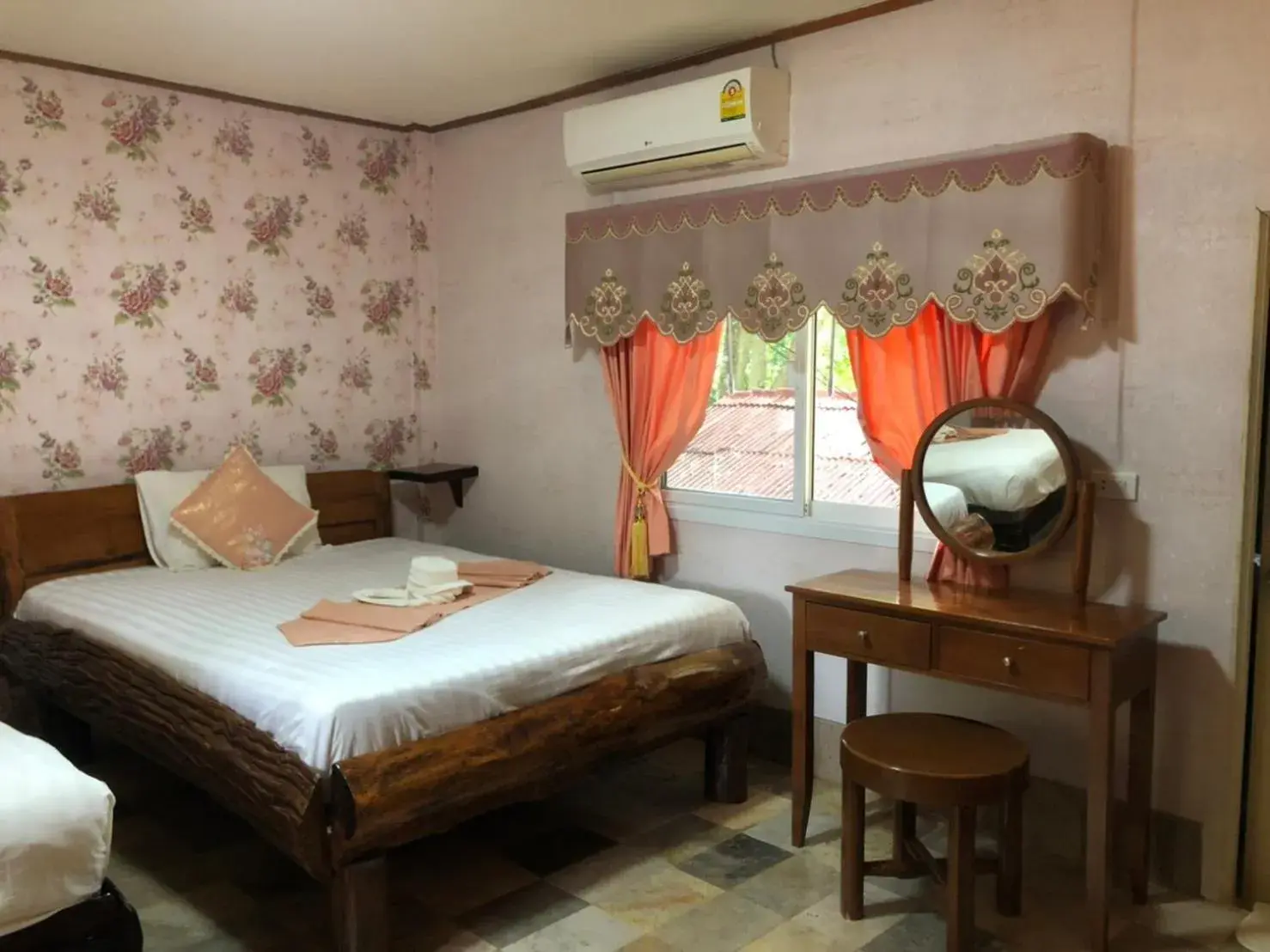 Bed in Saiyok River House Bed in Saiyok River House