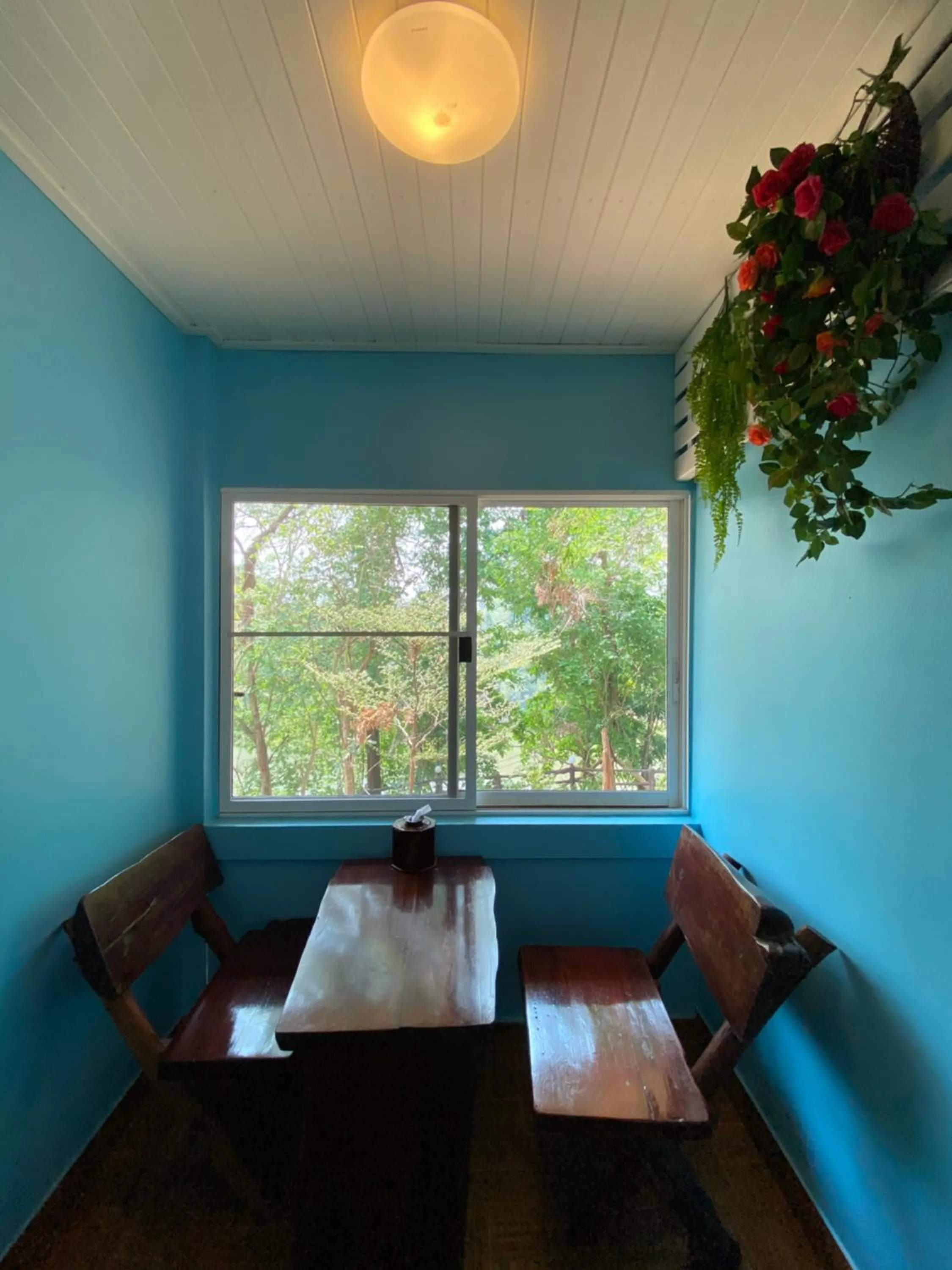Seating area in Saiyok River House