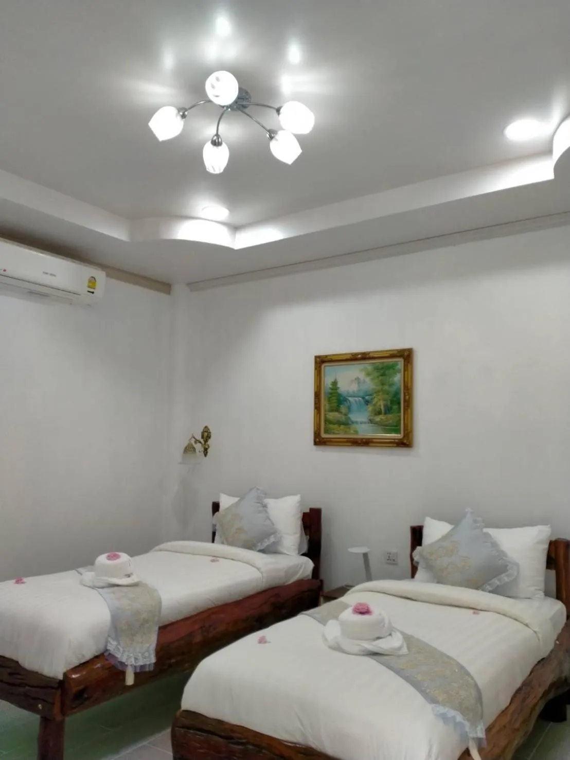 Bed in Saiyok River House