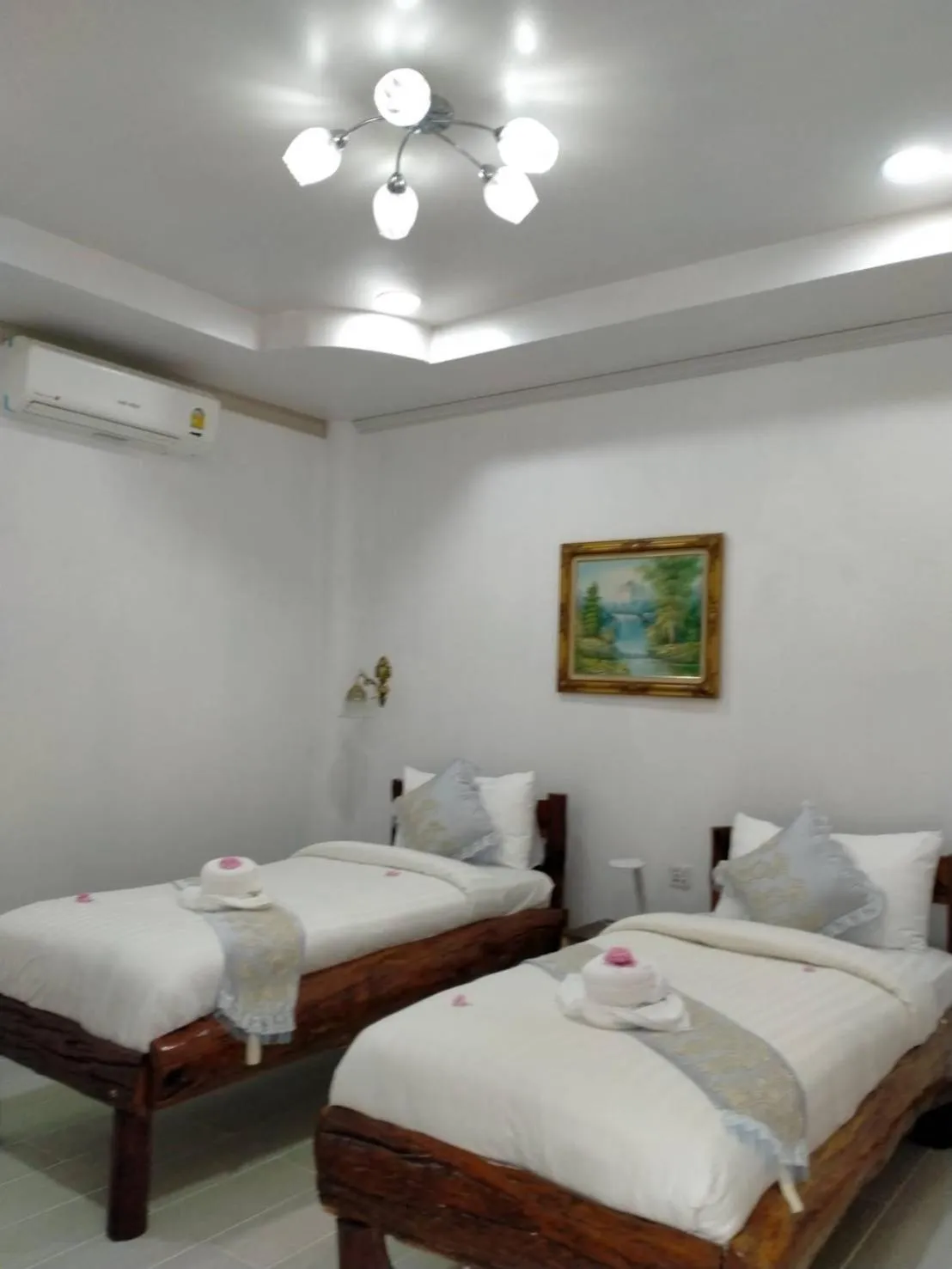 Bed in Saiyok River House