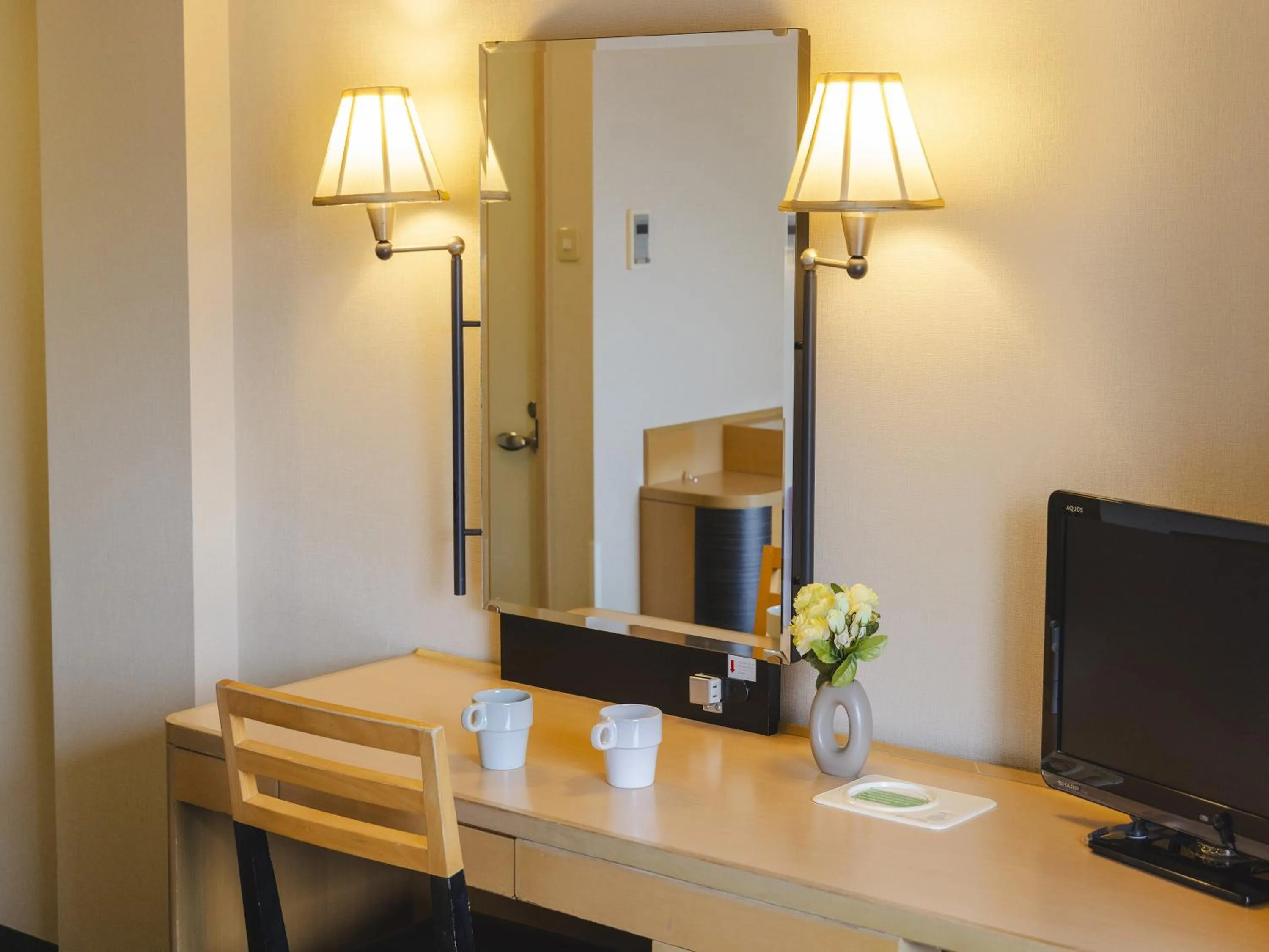 Photo of the whole room in Canal City Fukuoka Washington Hotel