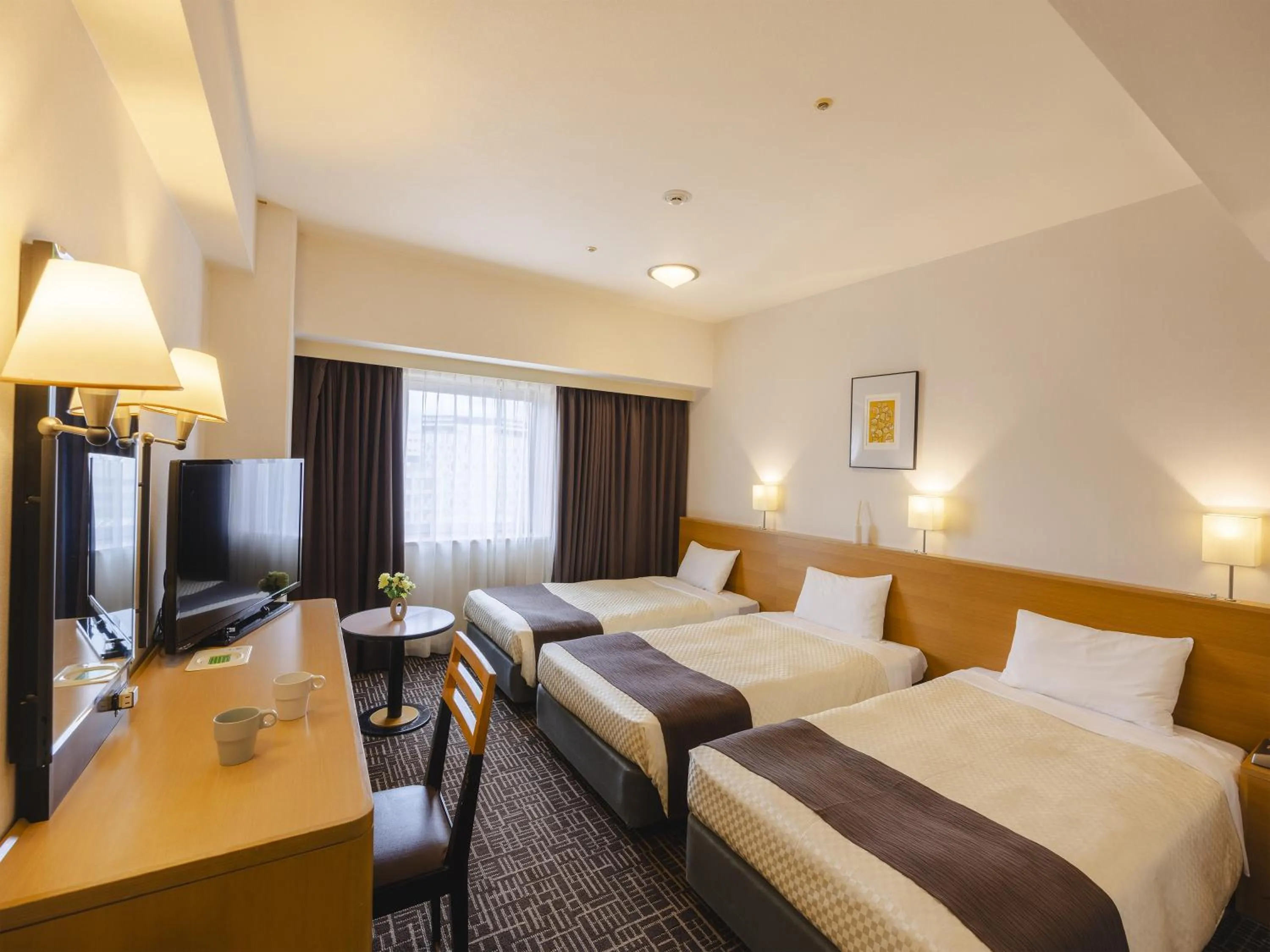 Photo of the whole room, Bed in Canal City Fukuoka Washington Hotel