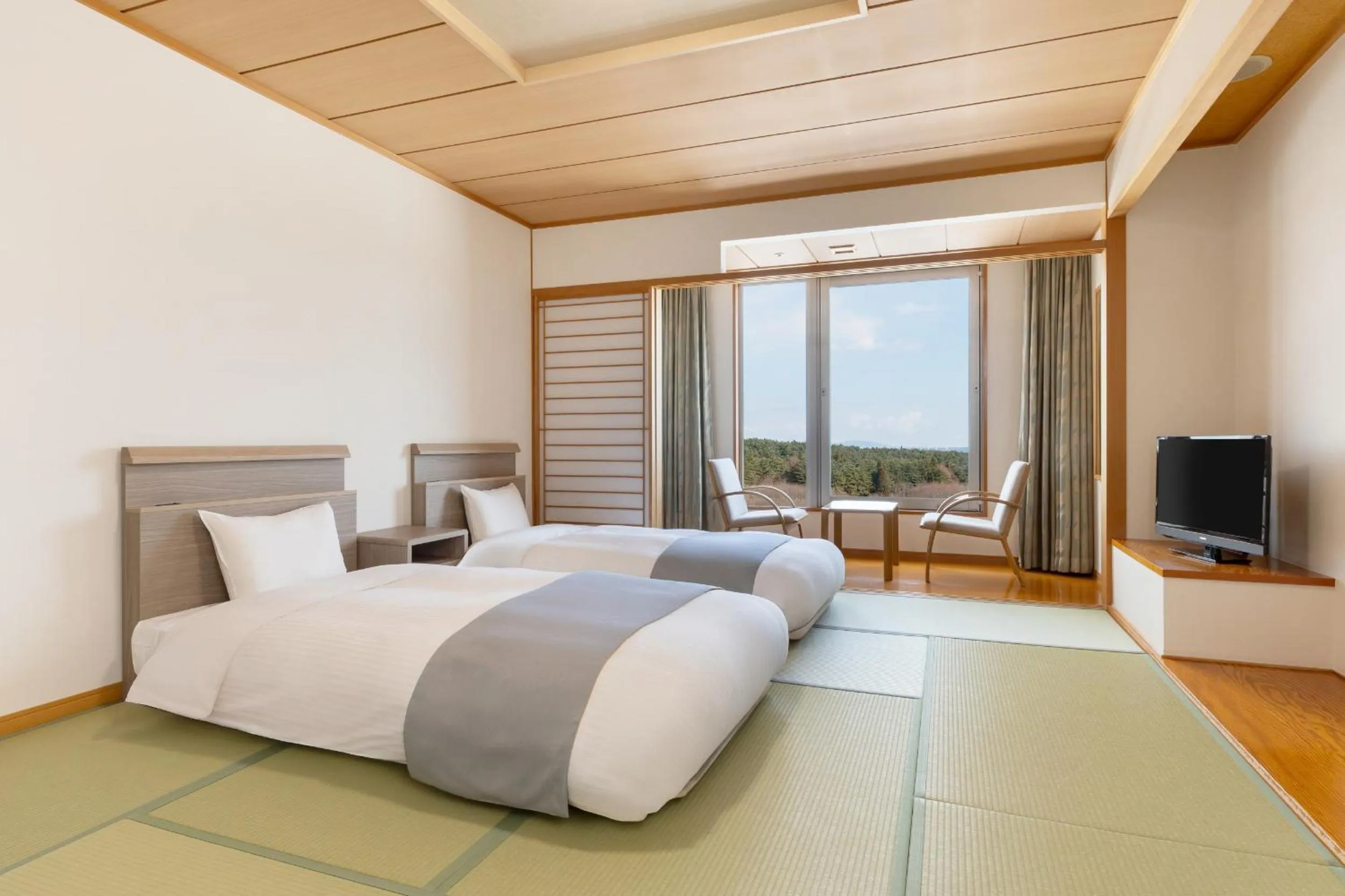 Photo of the whole room, Bed in KAMENOI HOTEL Aomori Makado