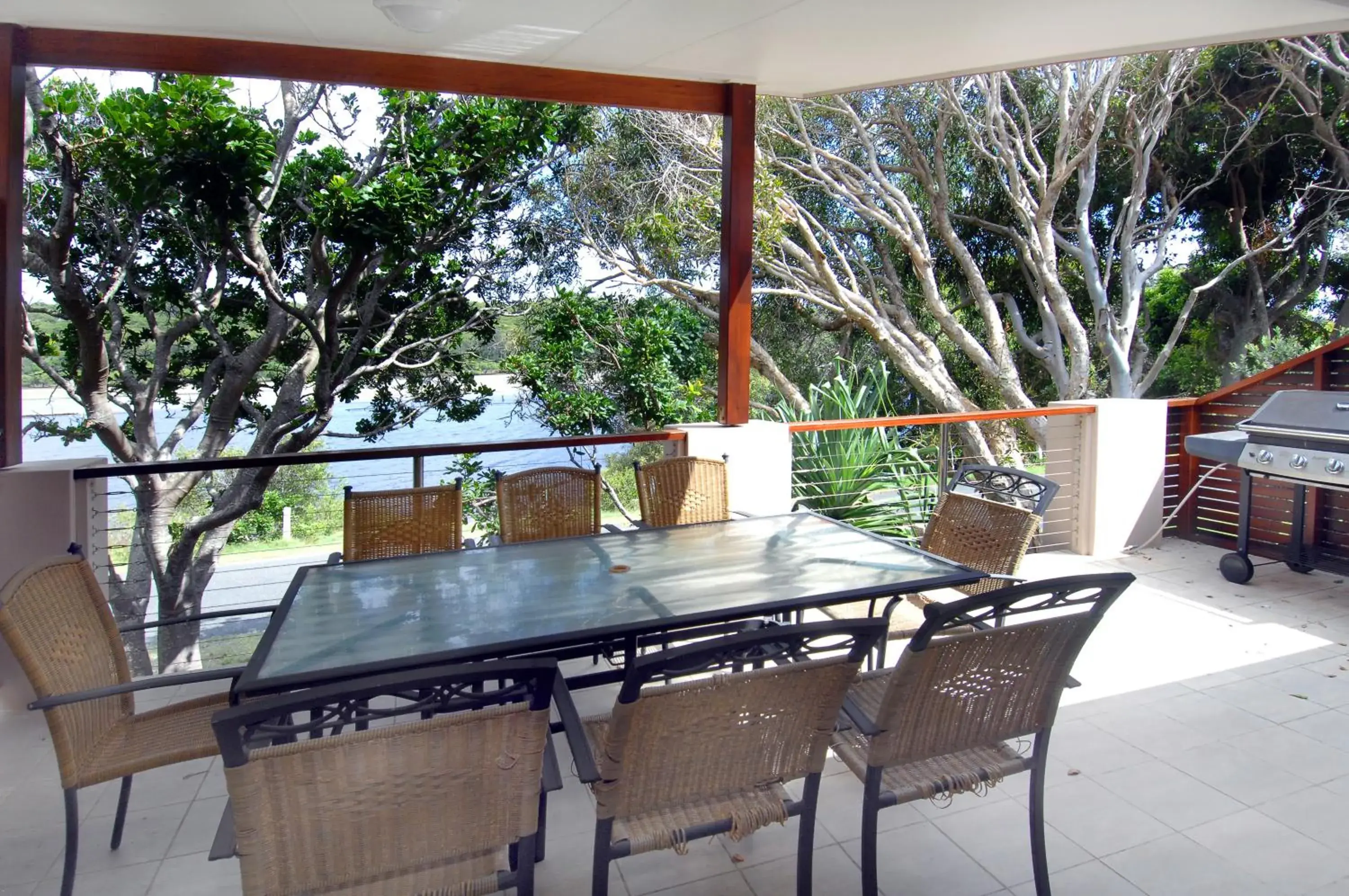 Pandanus - First Floor Apartment in Wooli Holiday Units Pandanus - First Floor Apartment in Wooli Holiday Units