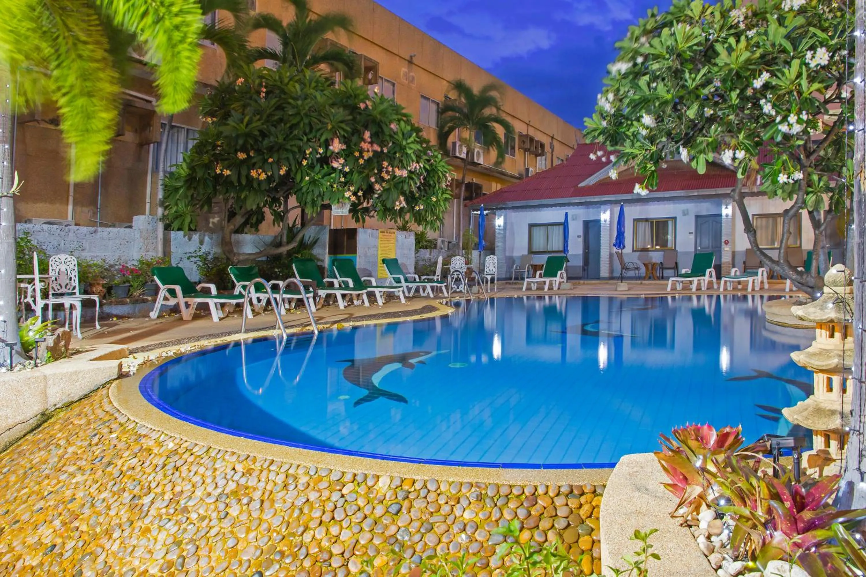 Swimming pool in S Lodge Pattaya formally Sabai Lodge