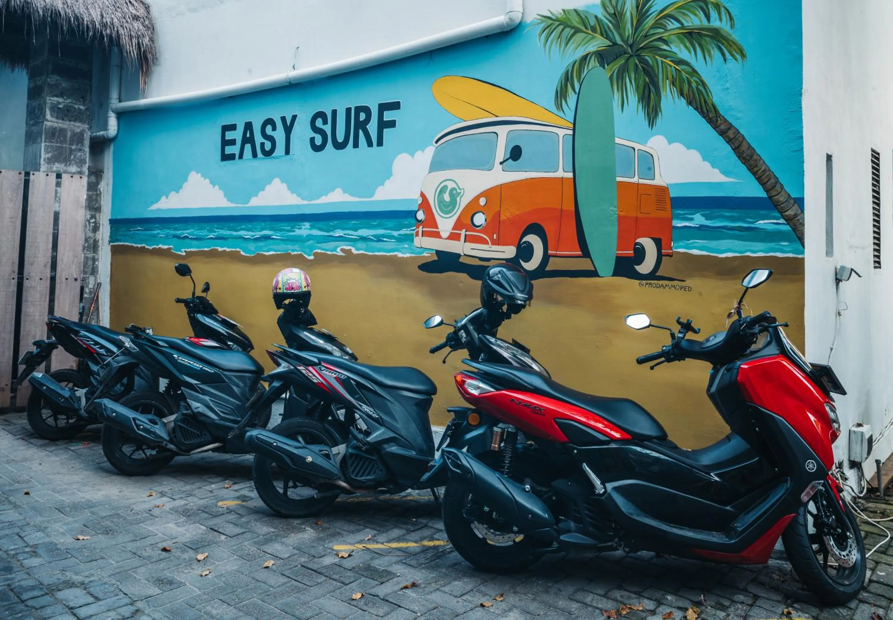 Parking in Easy Surf Camp