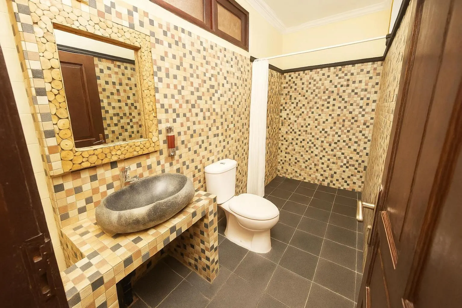 Shower in Easy Surf Camp