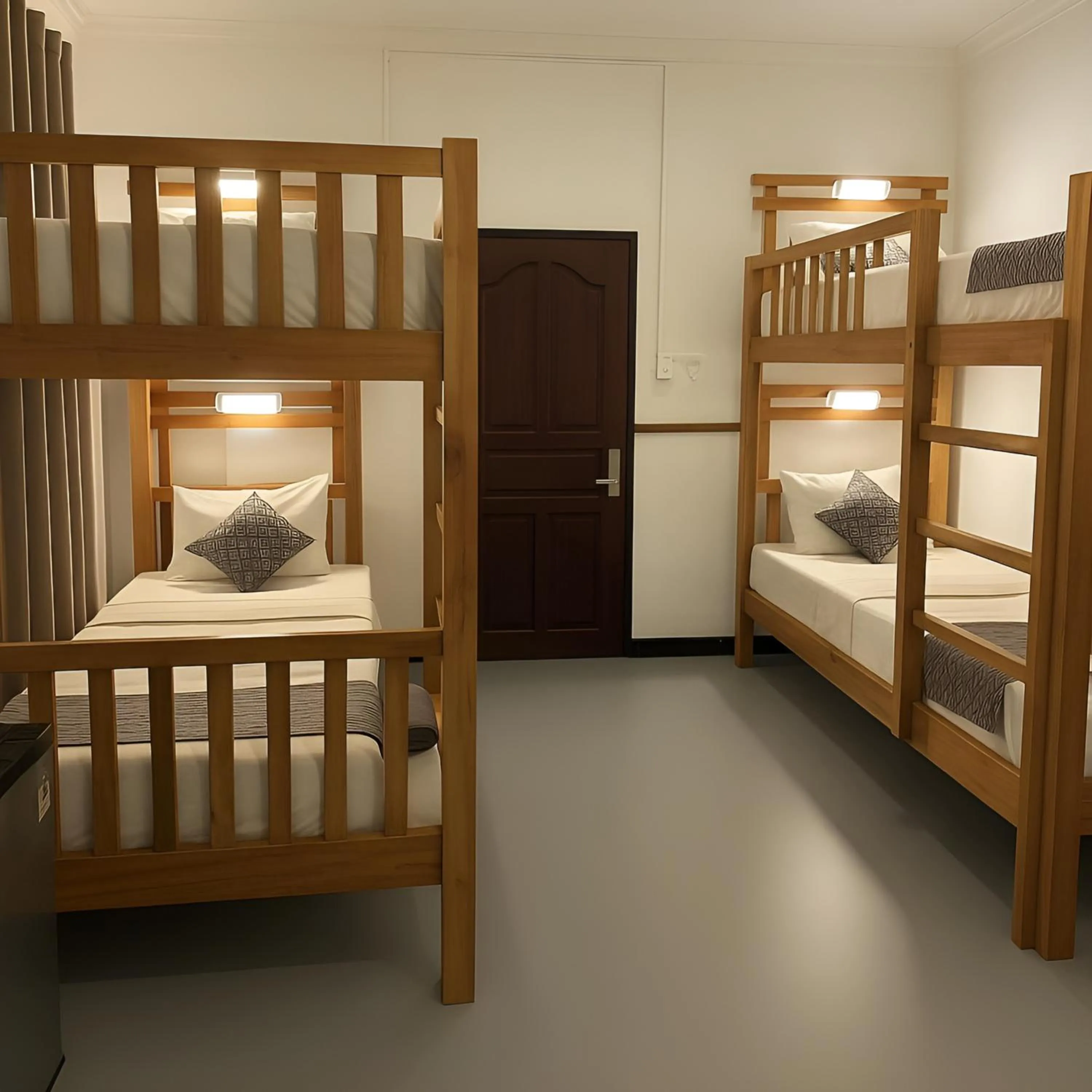 Bedroom, Bed in Easy Surf Camp