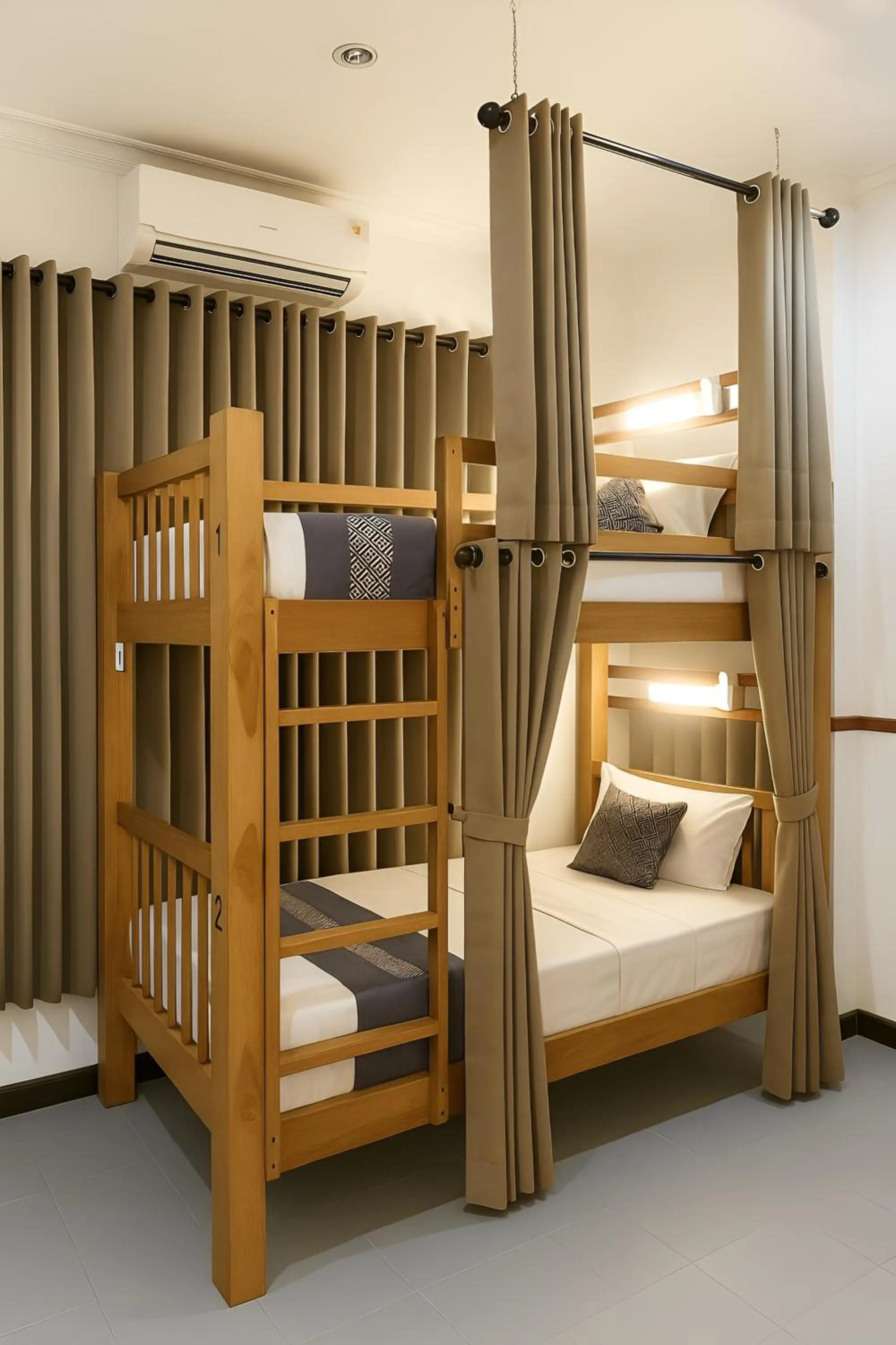 Bedroom, Bed in Easy Surf Camp